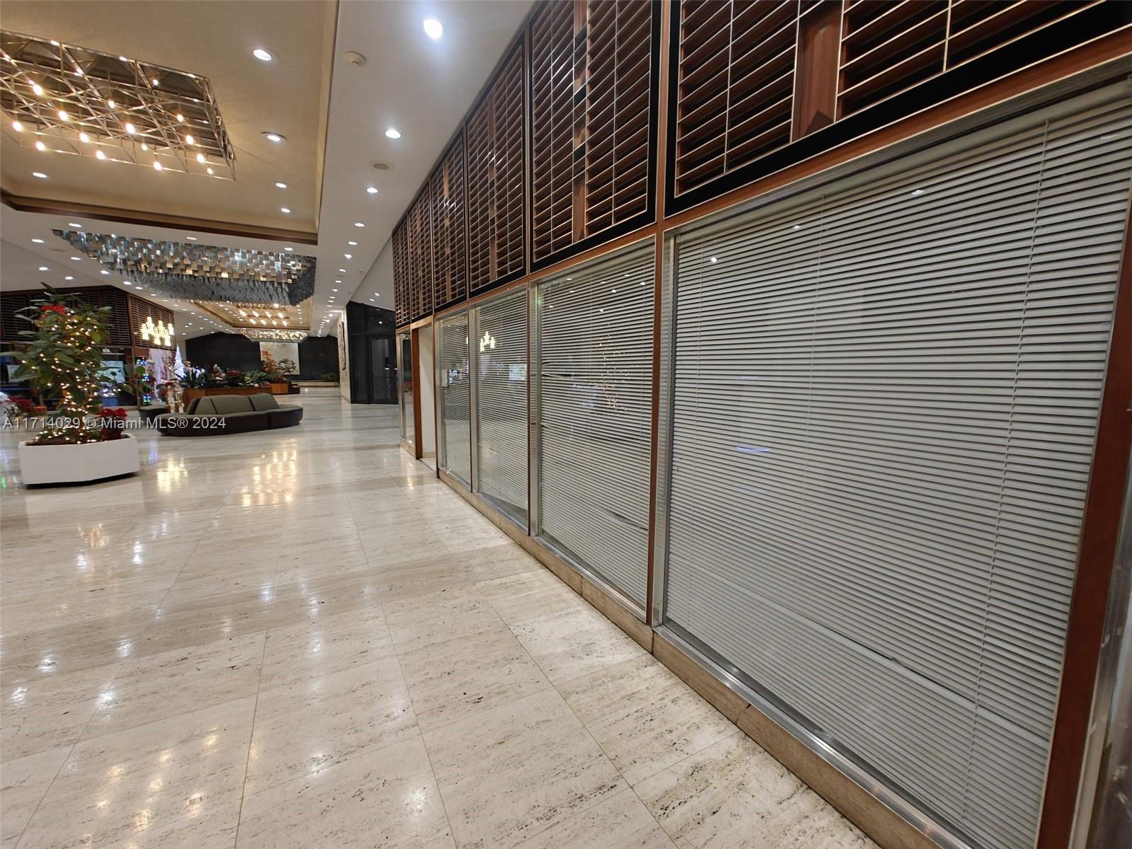 825 Brickell Bay Dr 3cl30 Property Photo 3