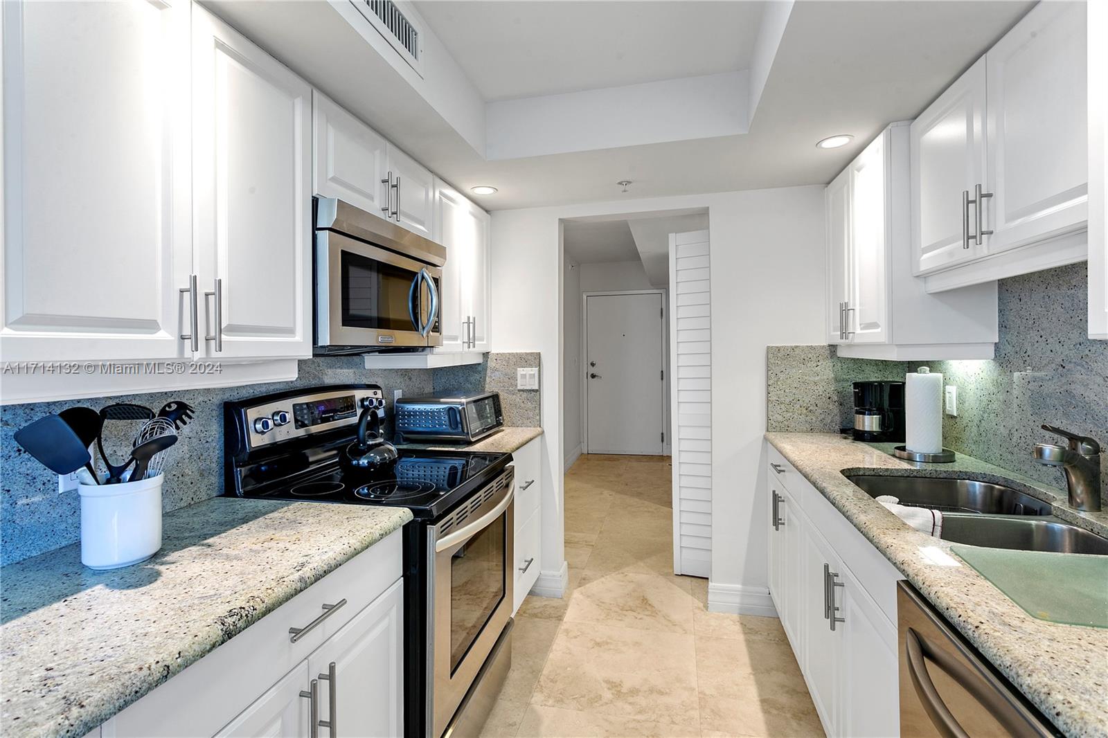 3000 N Ocean Dr 20a Property Photo 19