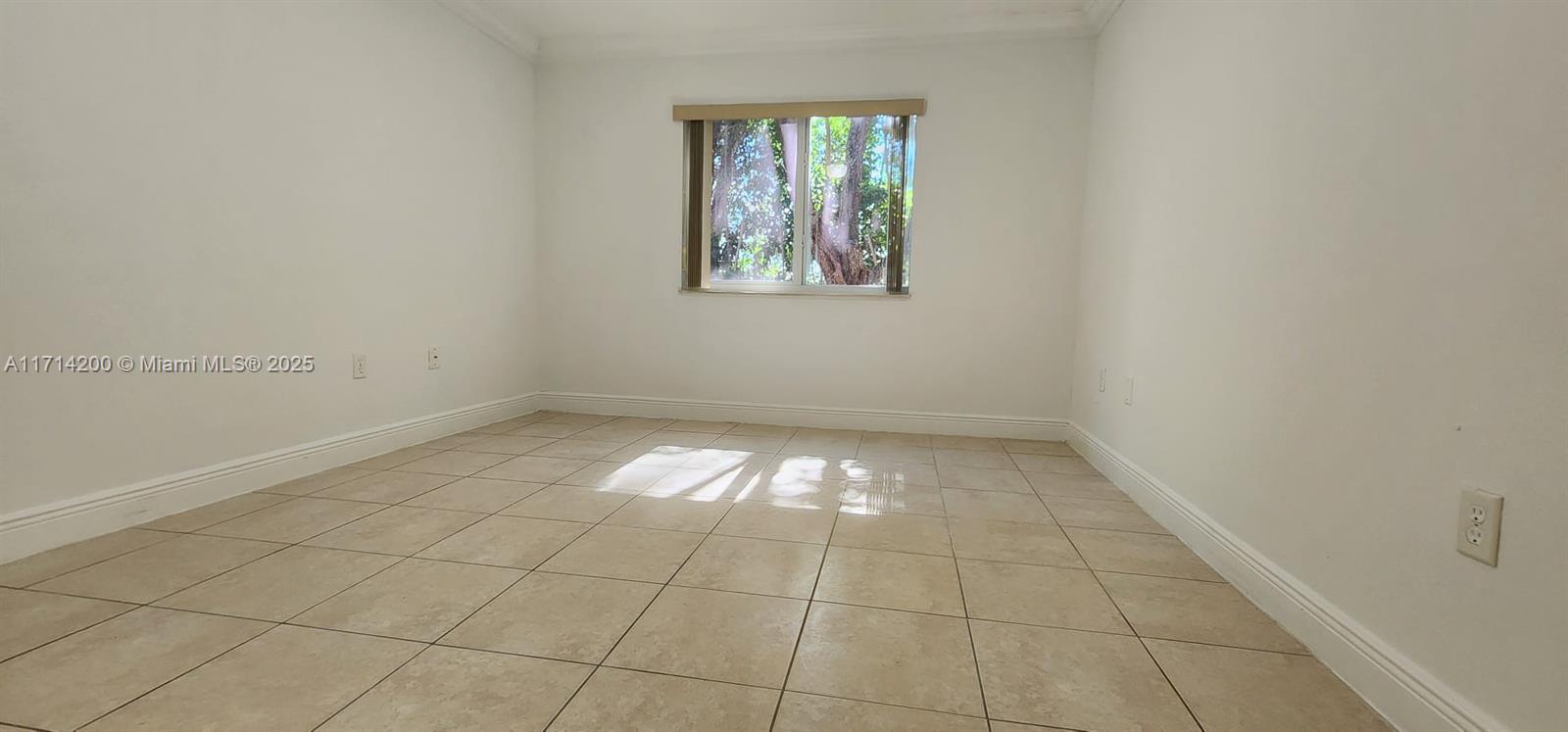 1250 Se 31st Ct 101-33 Property Photo 19