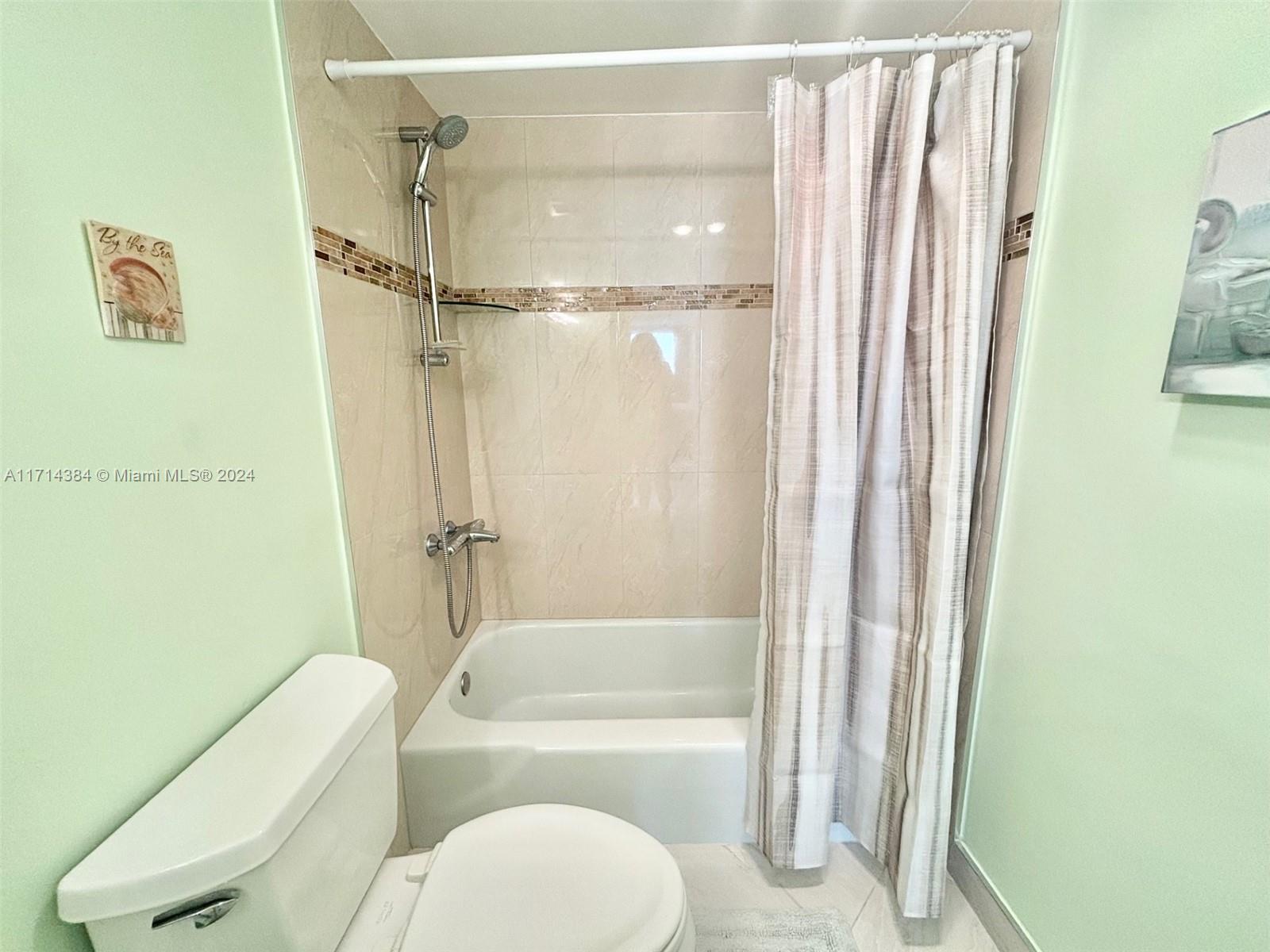 1985 S Ocean Dr 18j Property Photo 28