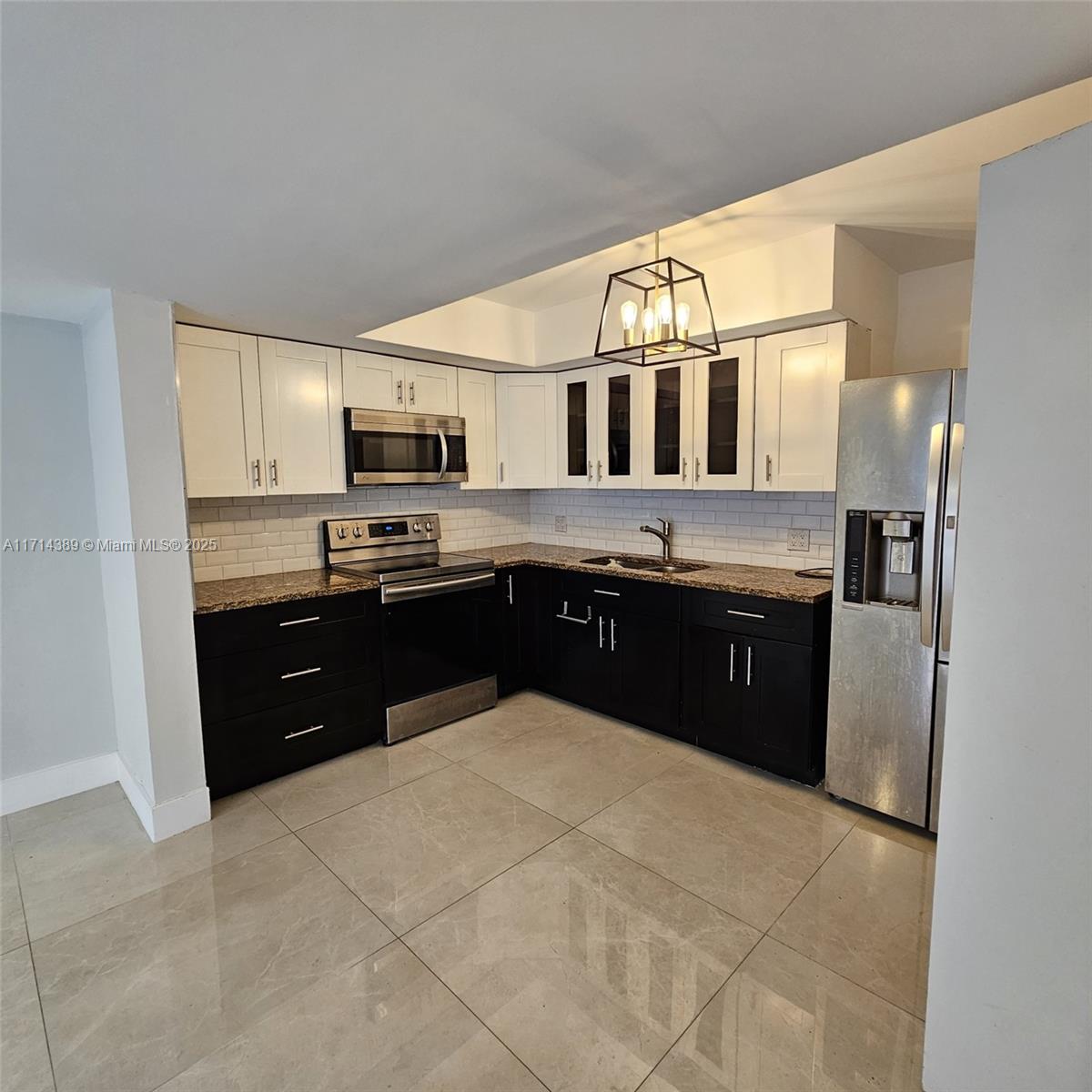 20818 San Simeon Way 108 Property Photo 4
