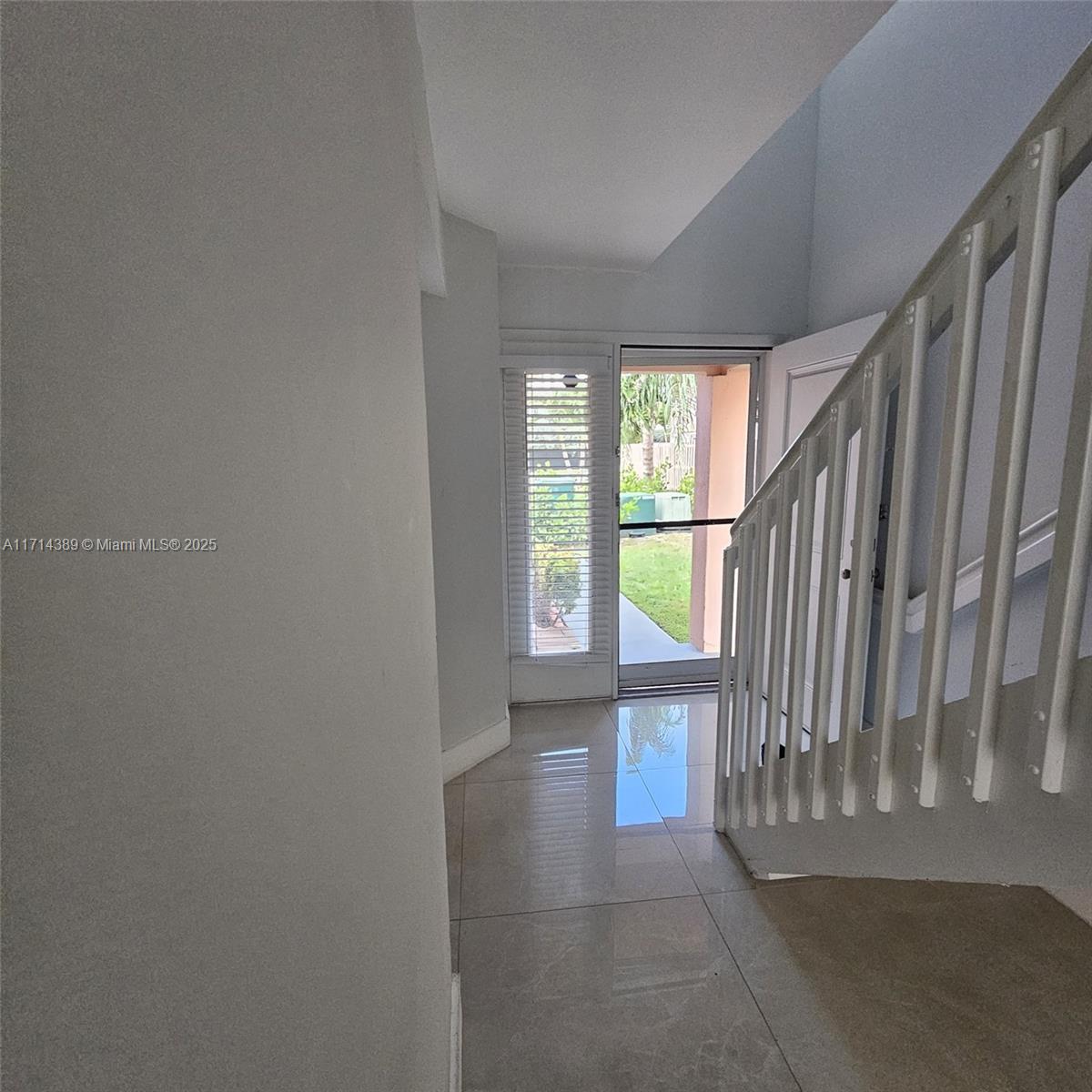 20818 San Simeon Way 108 Property Photo 9
