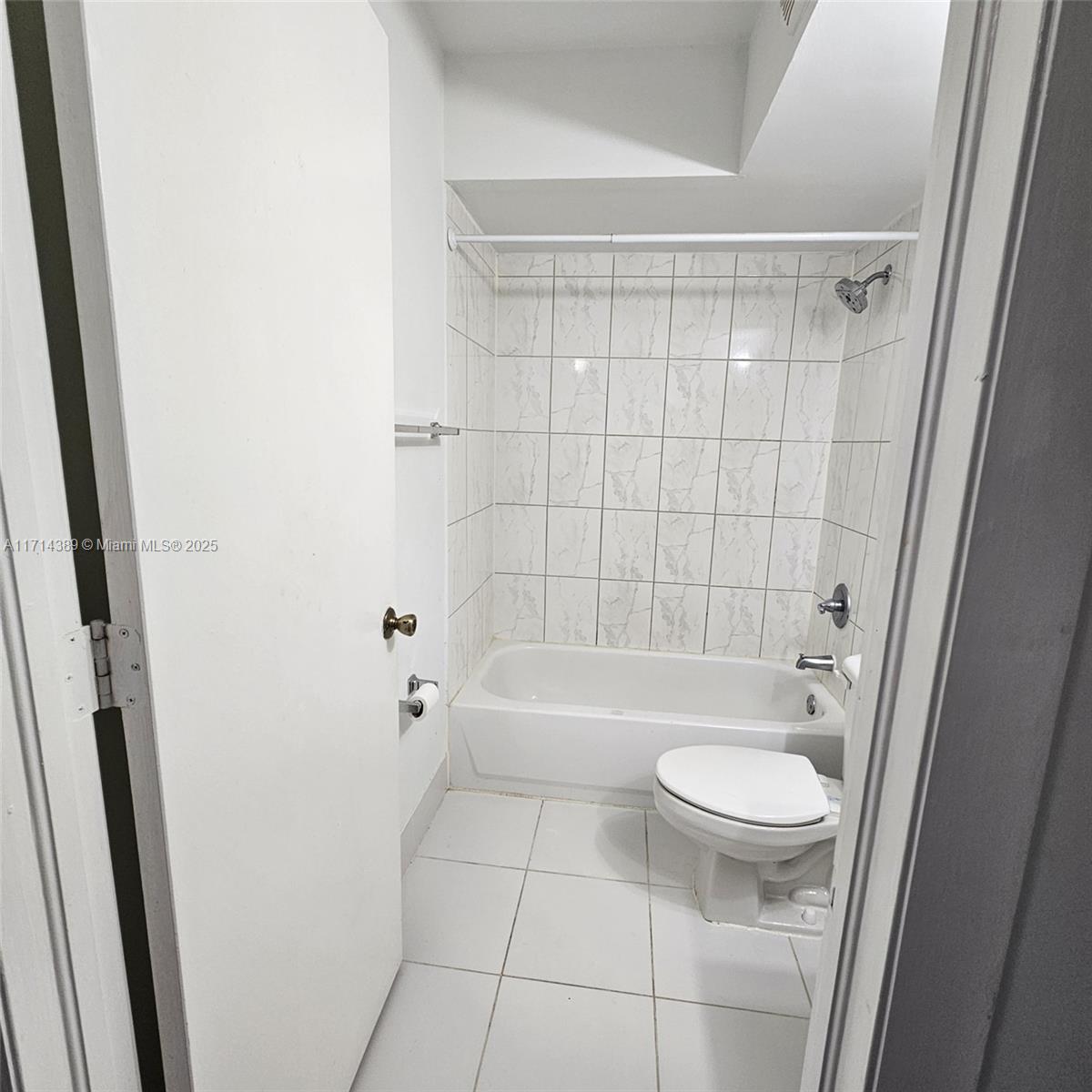 20818 San Simeon Way 108 Property Photo 22