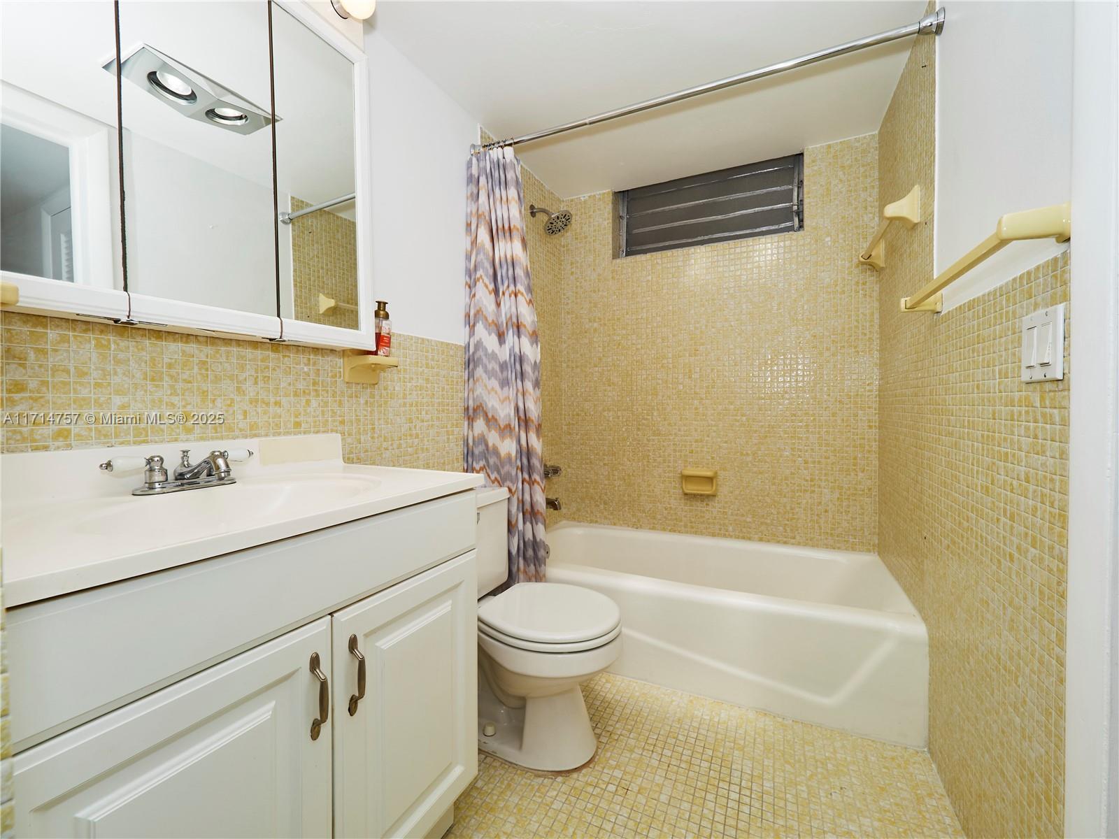 2861 Leonard Dr F412 Property Photo 25