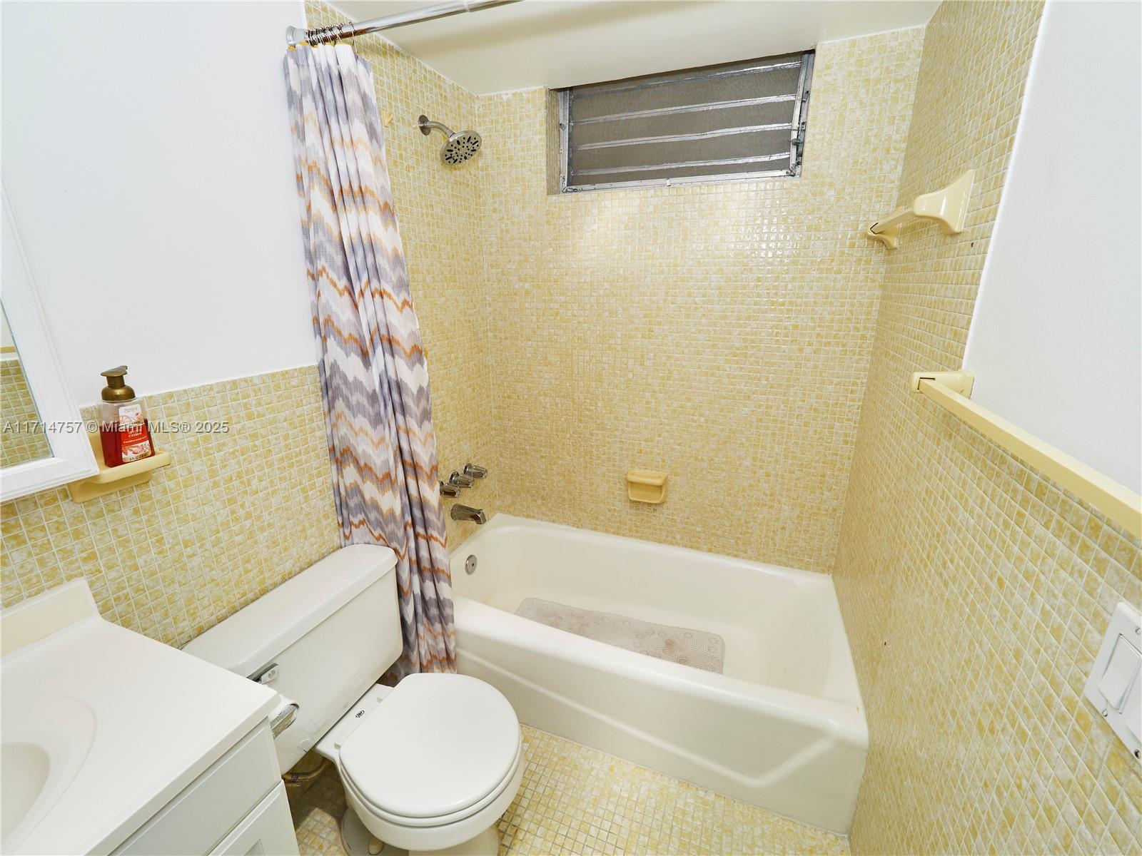 2861 Leonard Dr F412 Property Photo 26