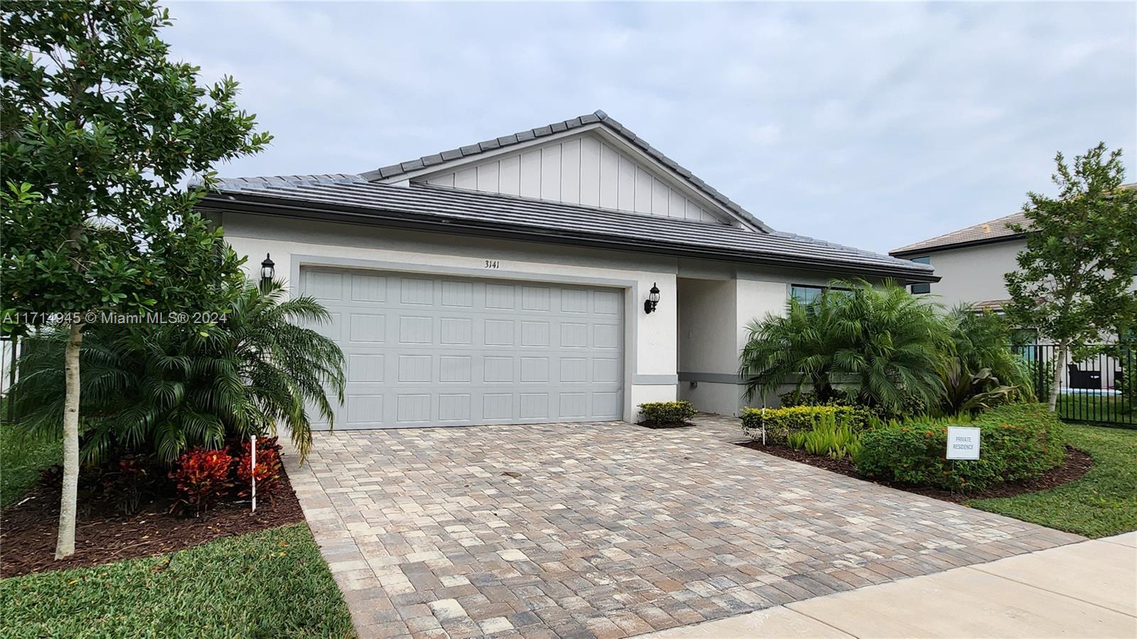 3141 Tamarind Dr Property Photo