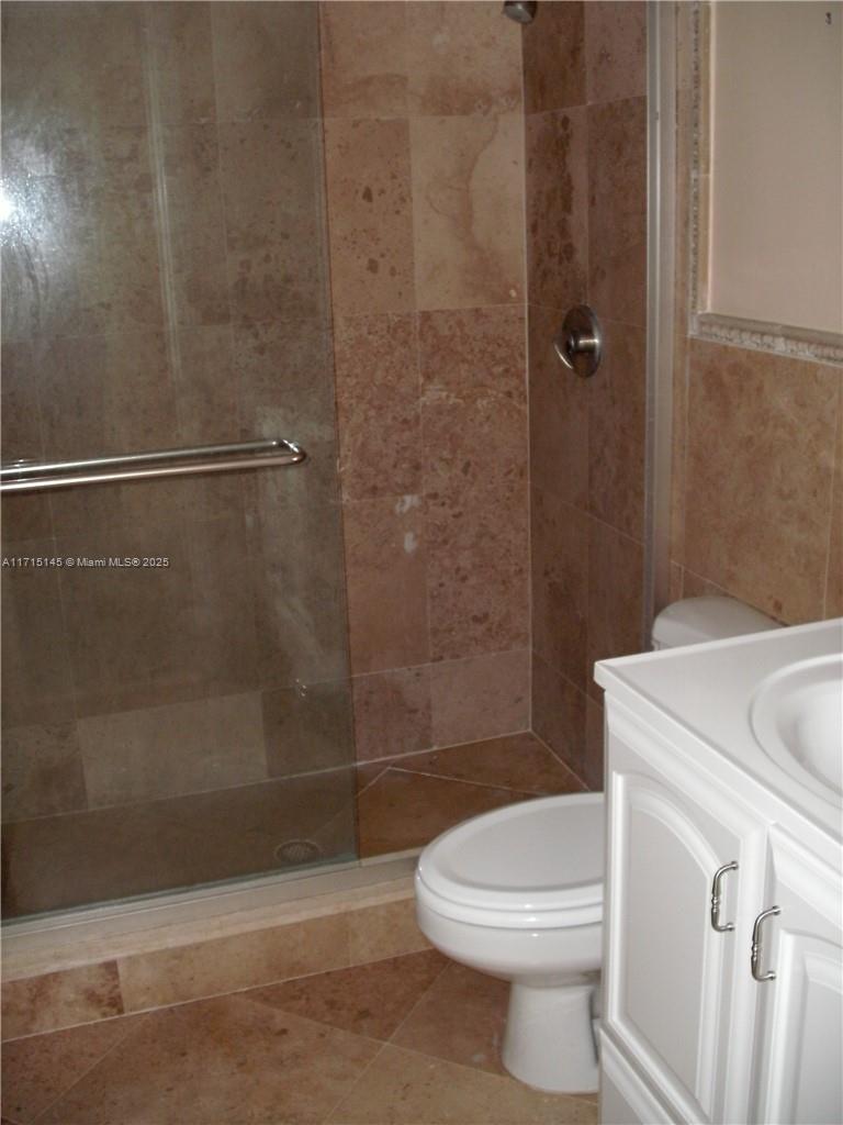 3109 Oakland Shores Dr G110 Property Photo 9