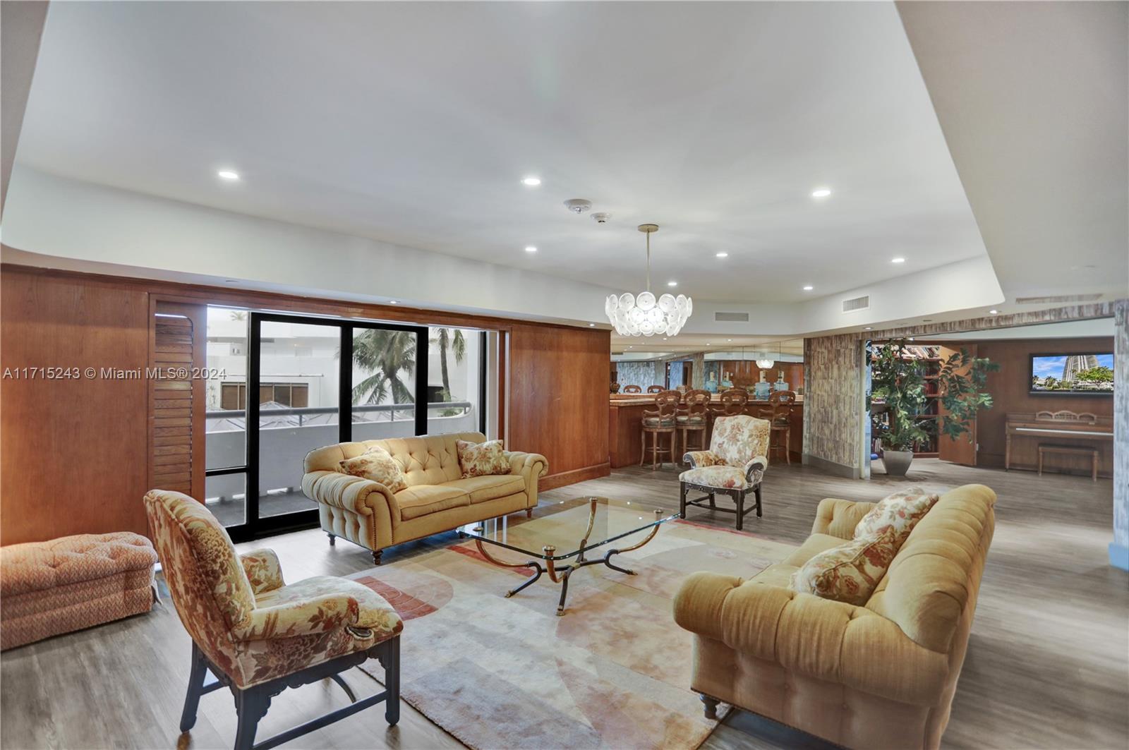 19707 Turnberry Way 16c Property Photo 39