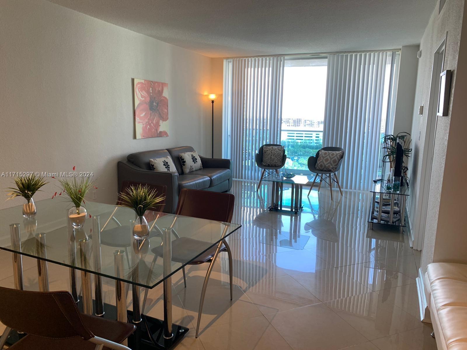 4001 S Ocean Dr 12g Property Photo 3