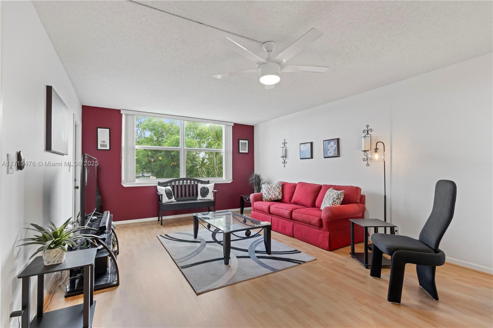 6870 Royal Palm Blvd 208m Property Photo 8