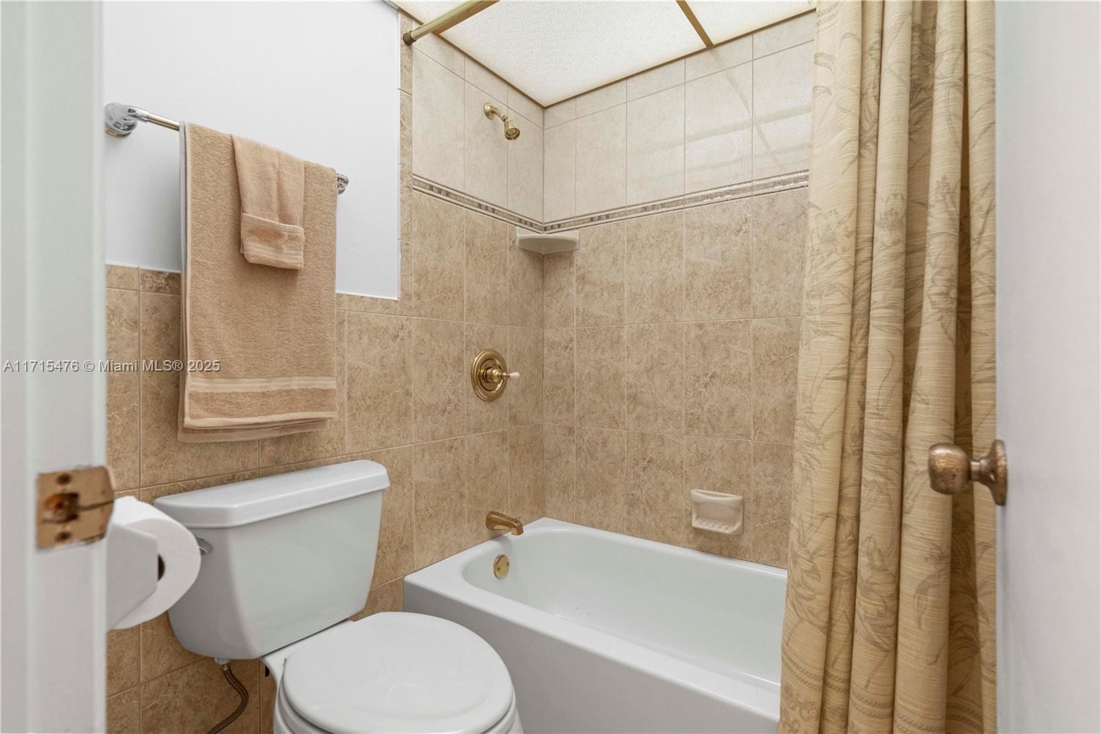 6870 Royal Palm Blvd 208m Property Photo 24