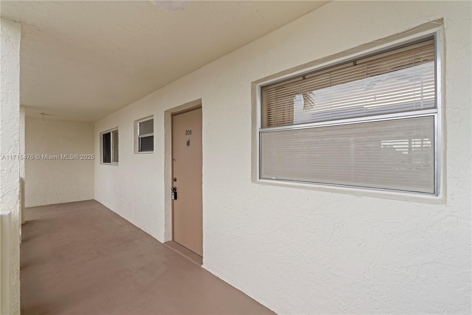 6870 Royal Palm Blvd 208m Property Photo 32
