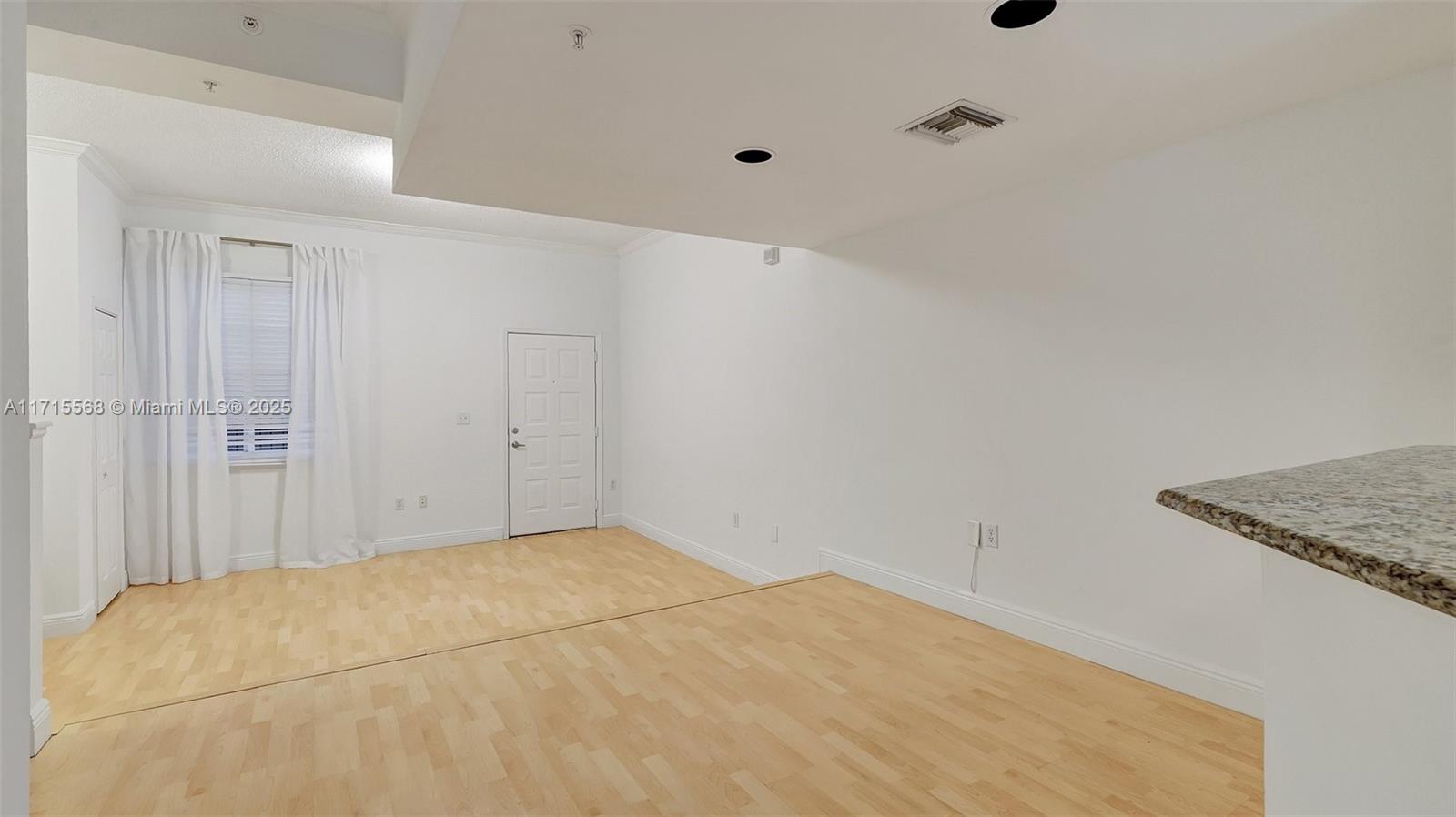 2921 Ne 185th St 1203 Property Photo 5