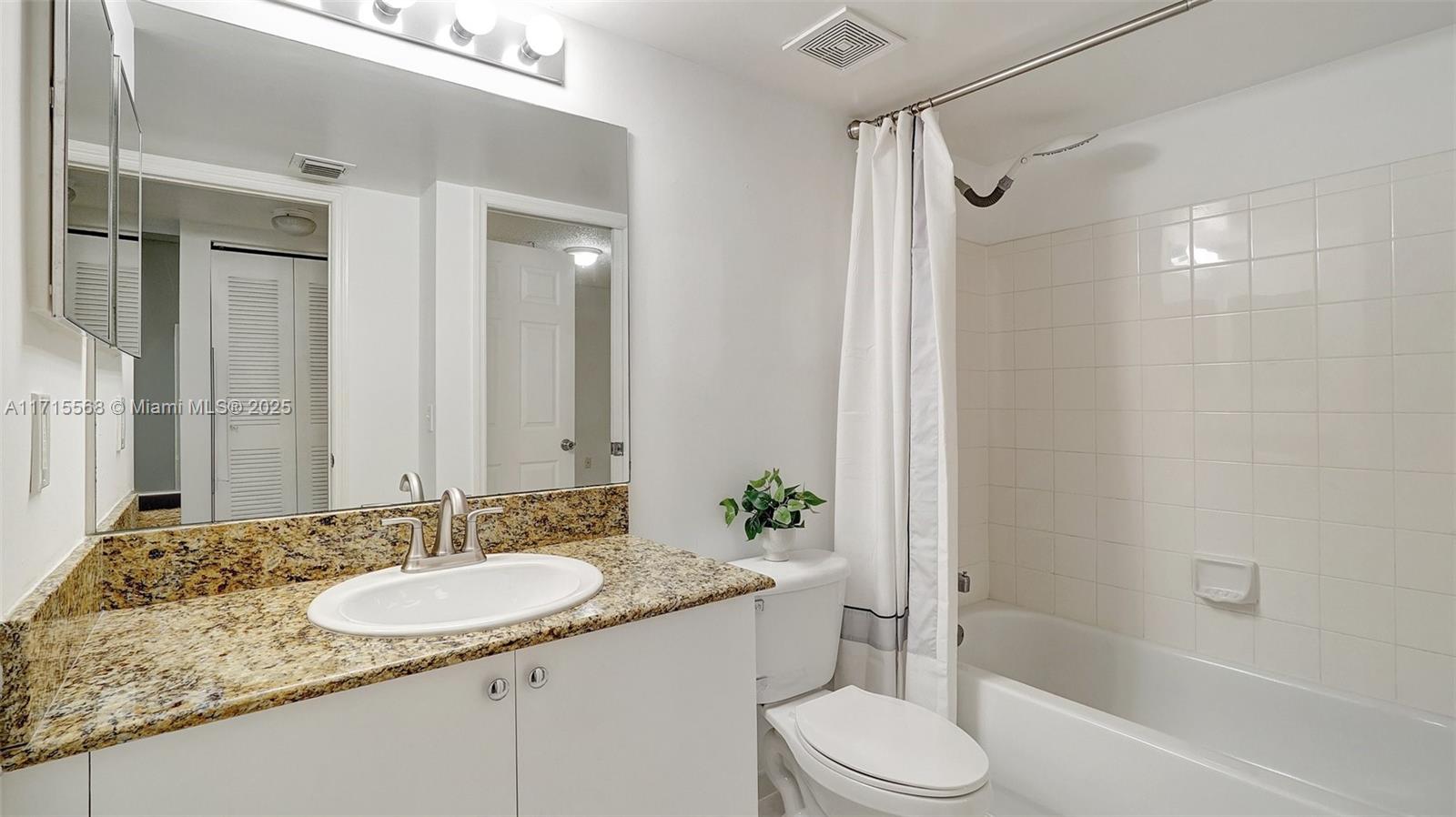 2921 Ne 185th St 1203 Property Photo 22