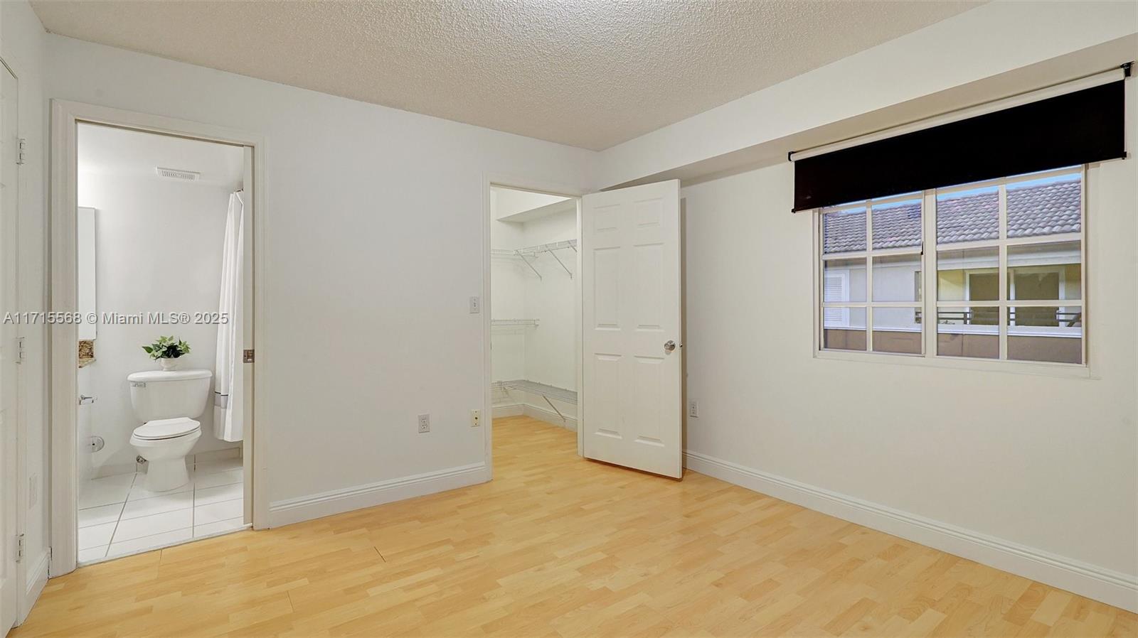 2921 Ne 185th St 1203 Property Photo 24