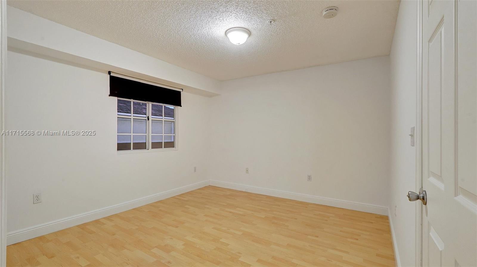 2921 Ne 185th St 1203 Property Photo 25