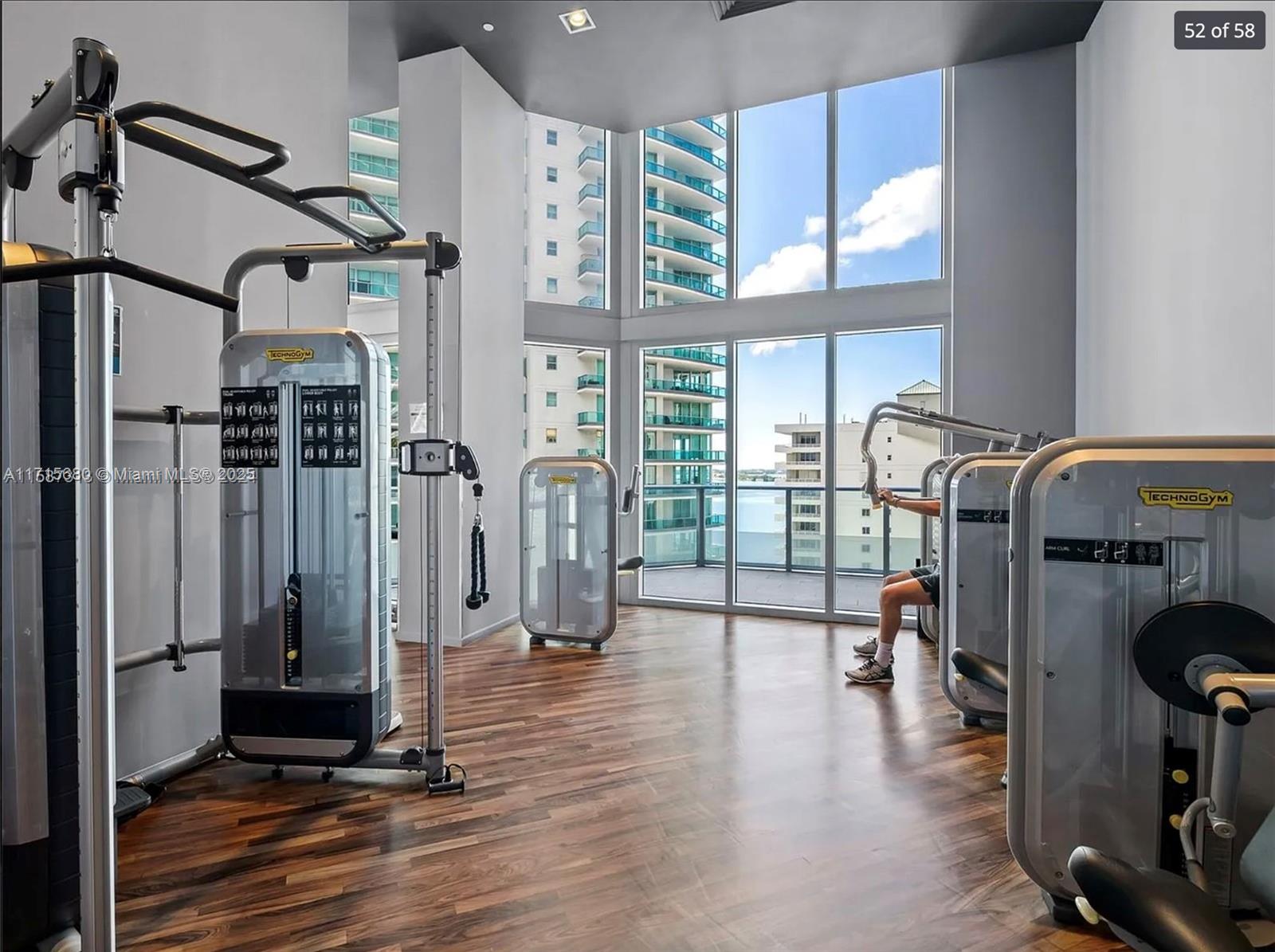 1300 Brickell Bay Dr 2707 Property Photo 27