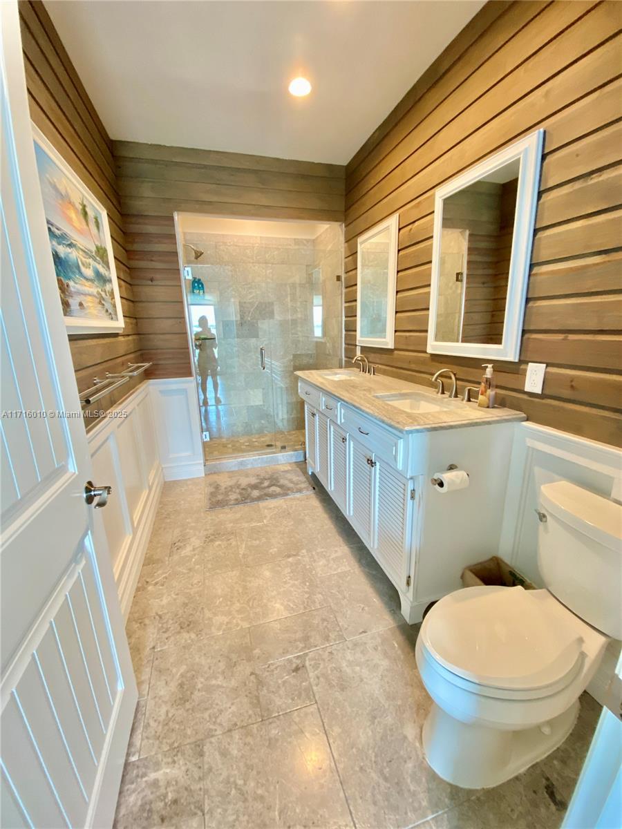 424 Lake Mirror Dr Property Photo 18