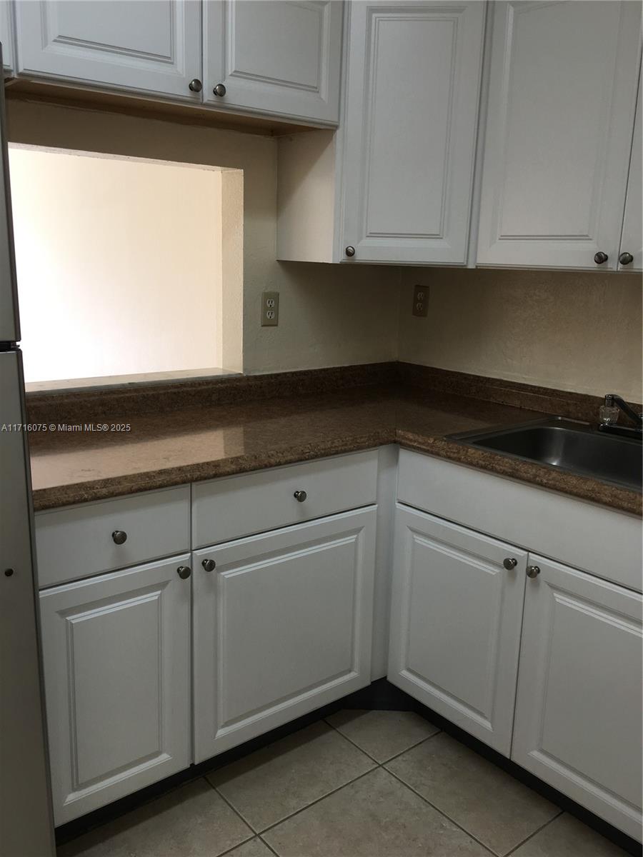 10900 Sw 104th St 210 Property Photo 6