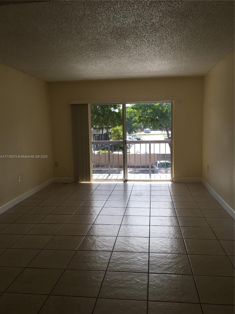 10900 Sw 104th St 210 Property Photo 8