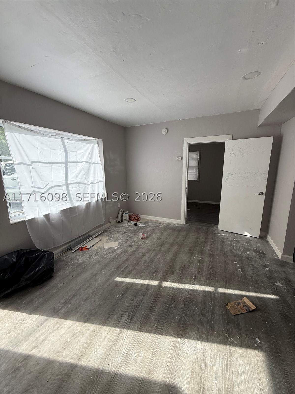 1240 Sw 32nd Ave Property Photo 5