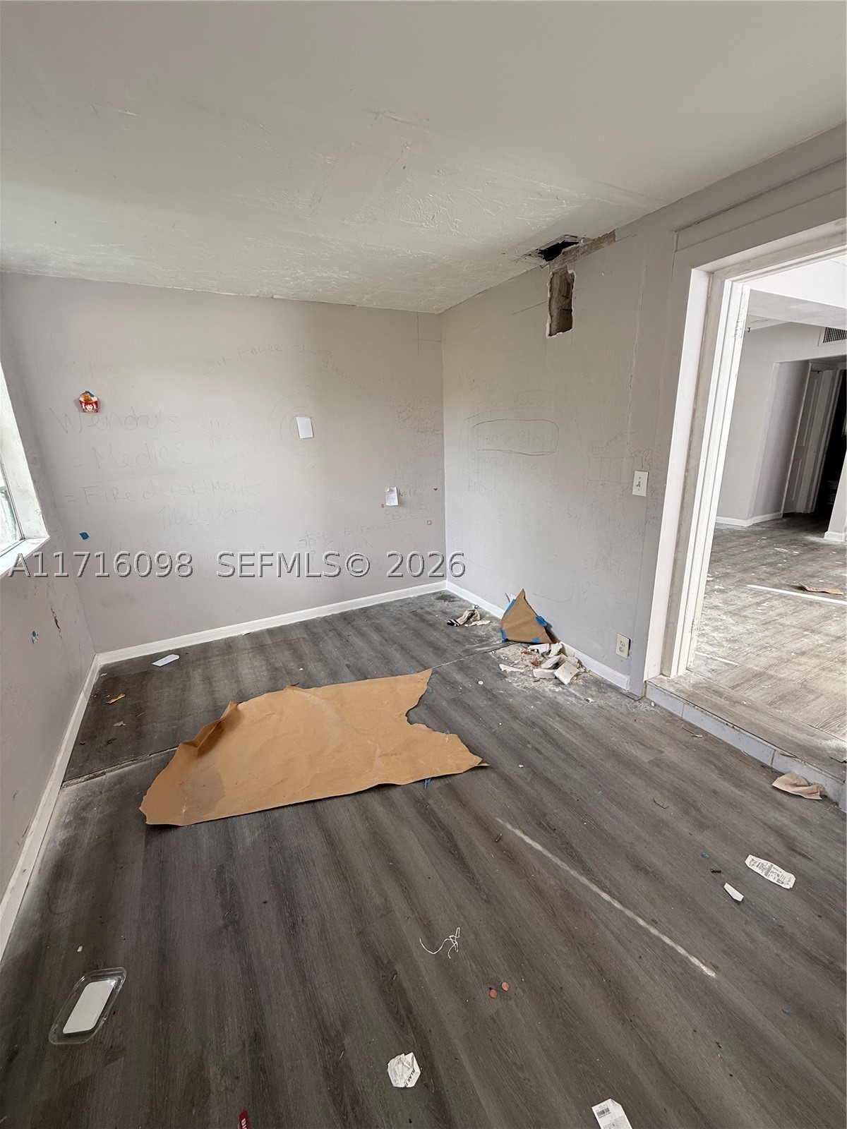 1240 Sw 32nd Ave Property Photo 6