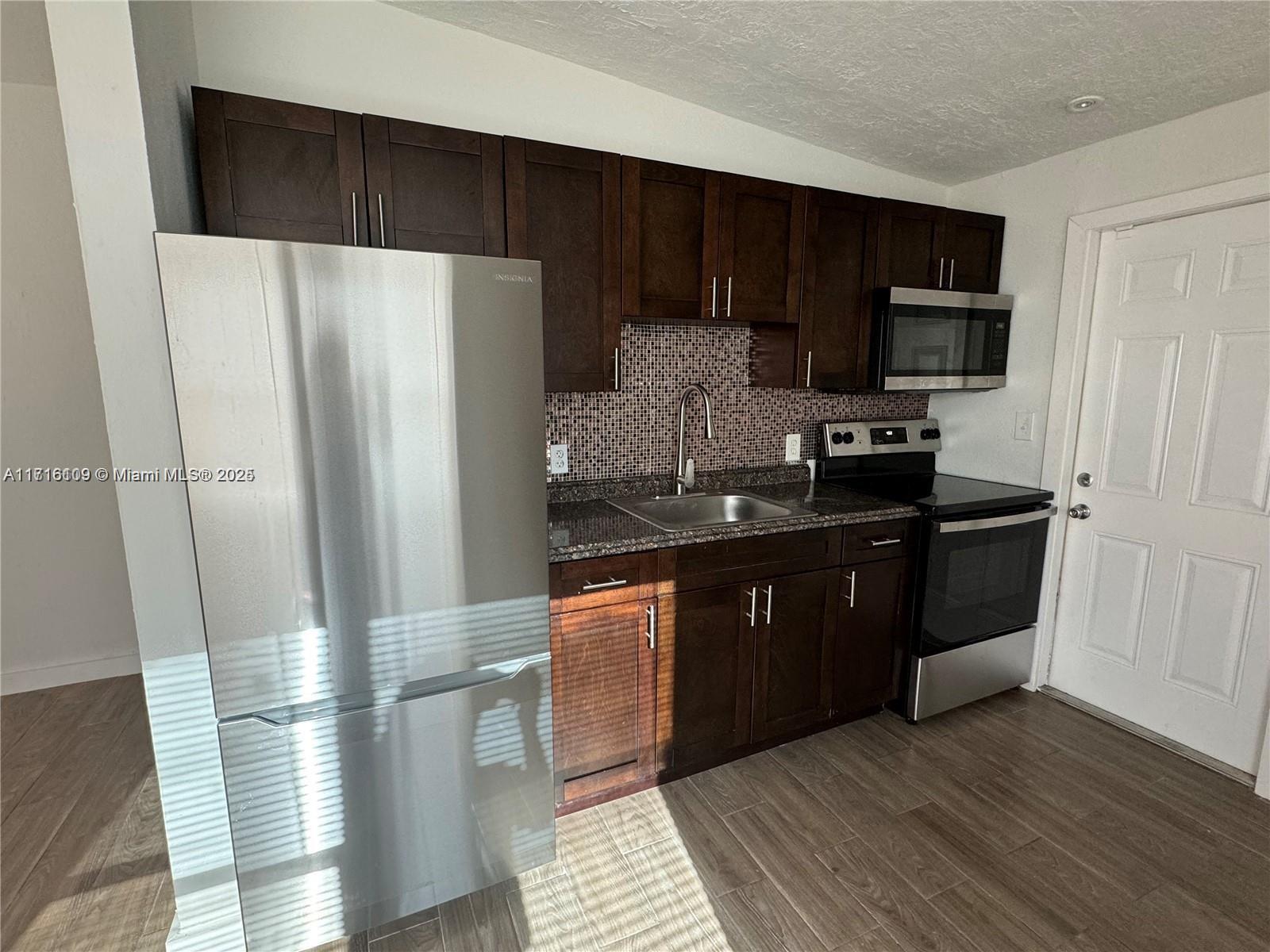 2240 Rutland St 0 Property Photo 10