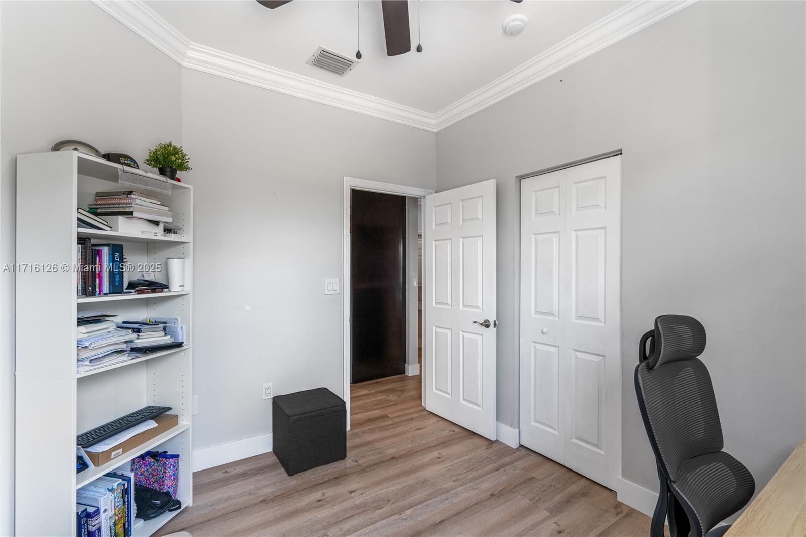 2911 Crestwood Ter 5201 Property Photo 16