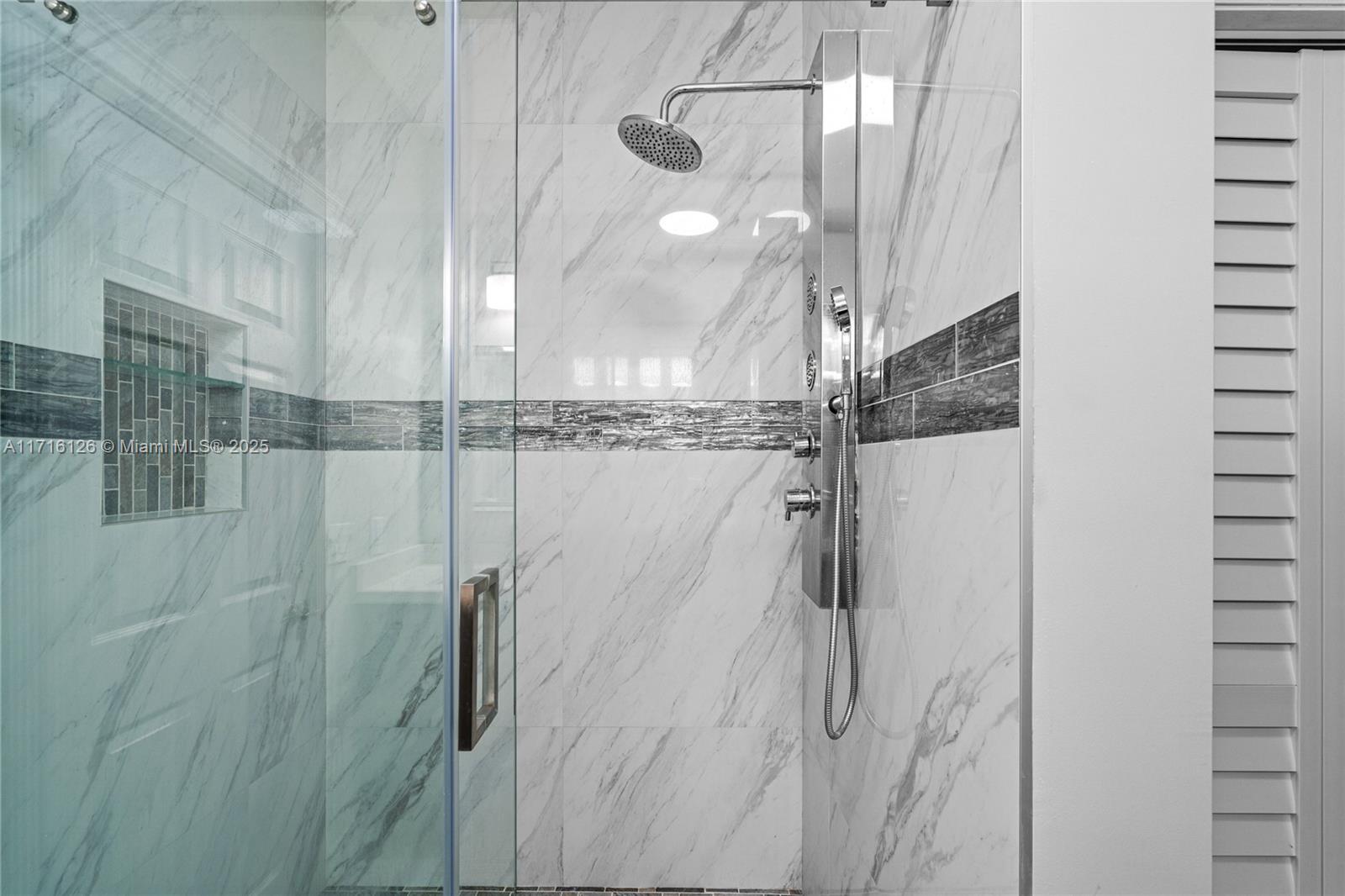 2911 Crestwood Ter 5201 Property Photo 45