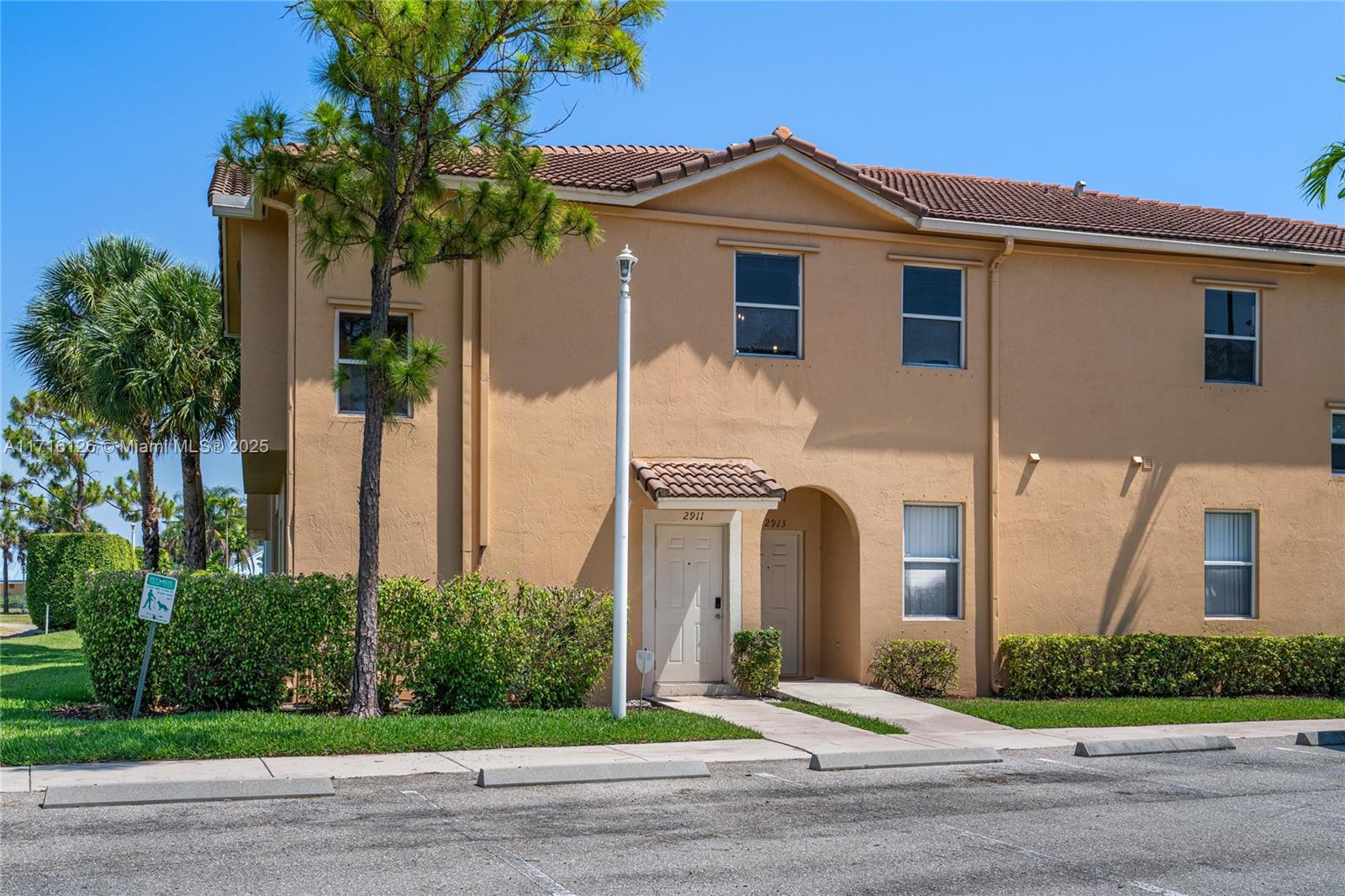 2911 Crestwood Ter 5201 Property Photo 50
