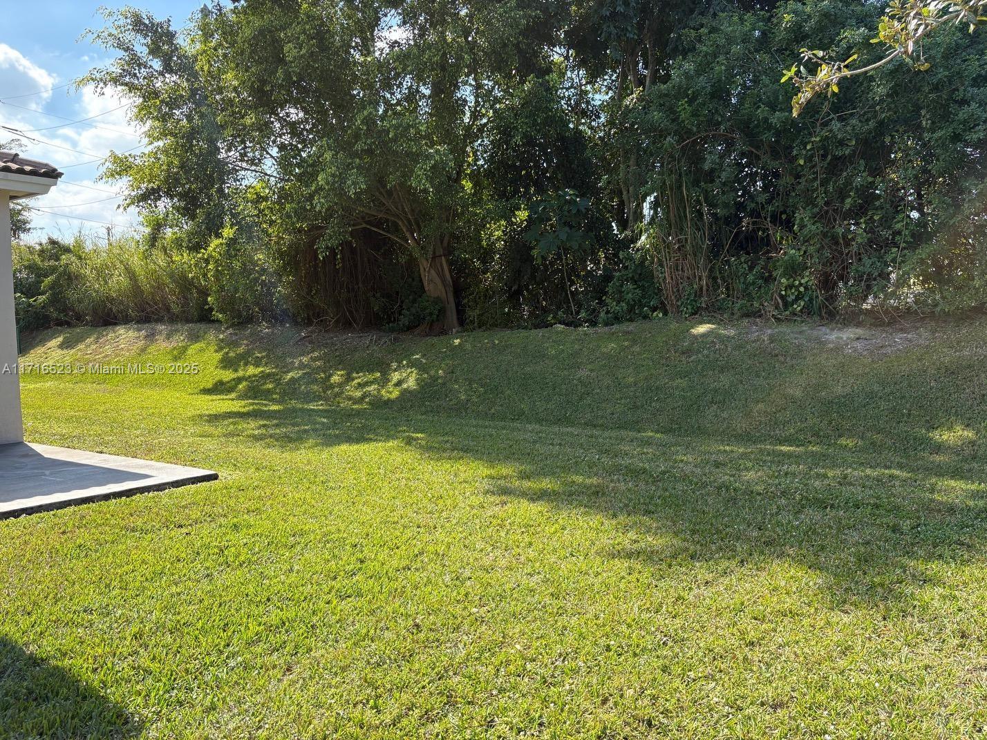 2420 Fairways Dr Property Photo 7