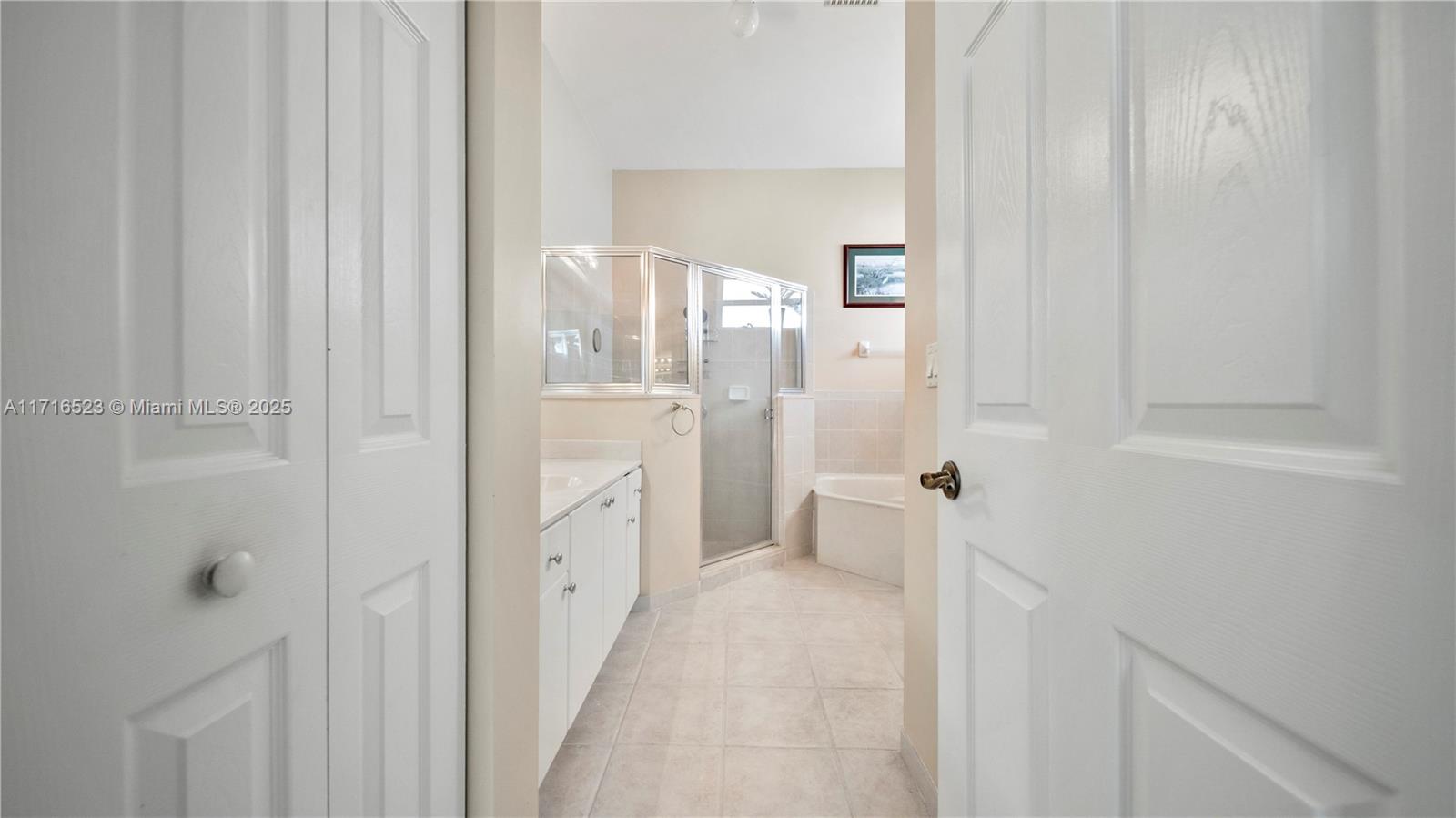 2420 Fairways Dr Property Photo 30
