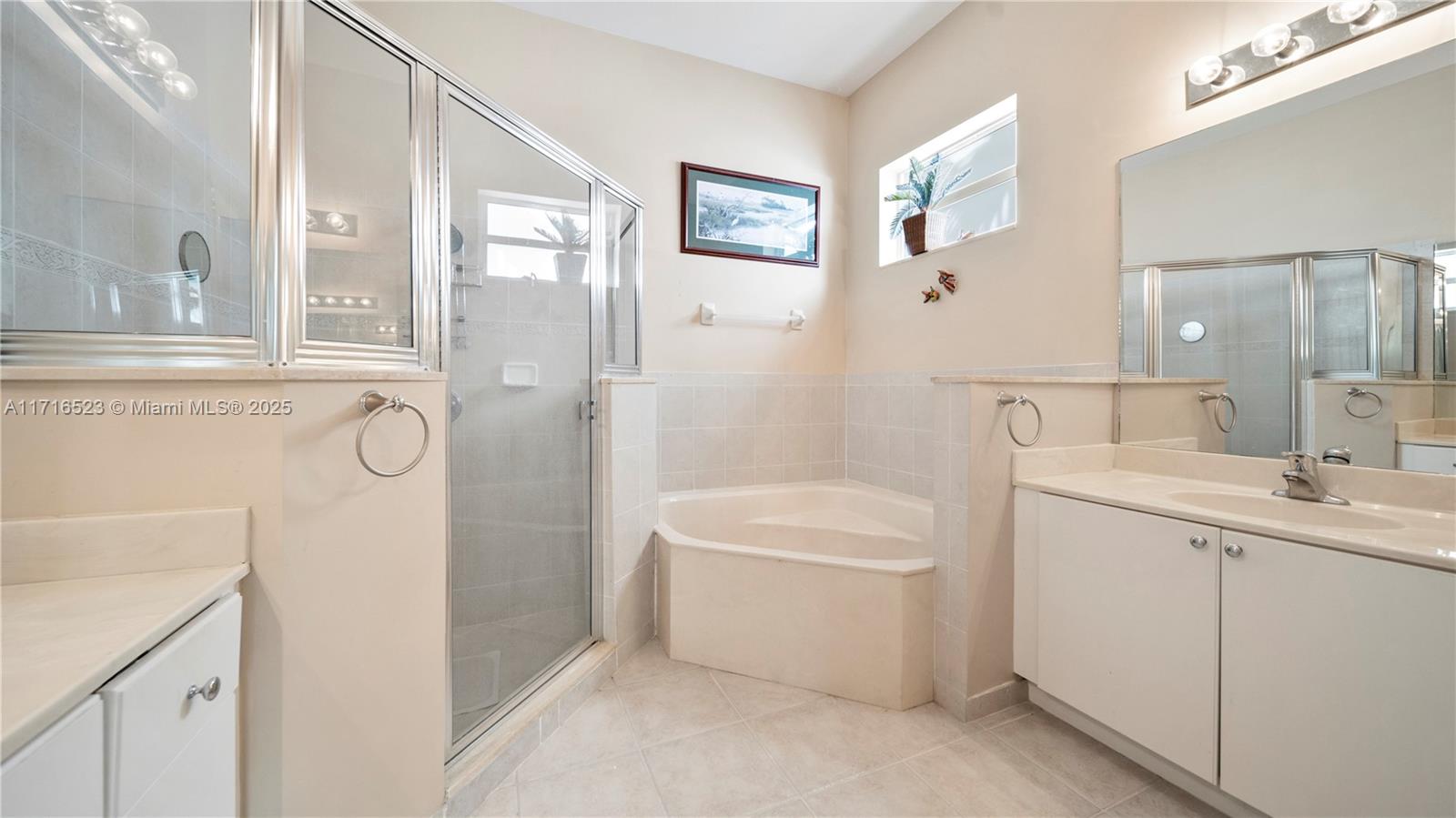 2420 Fairways Dr Property Photo 31