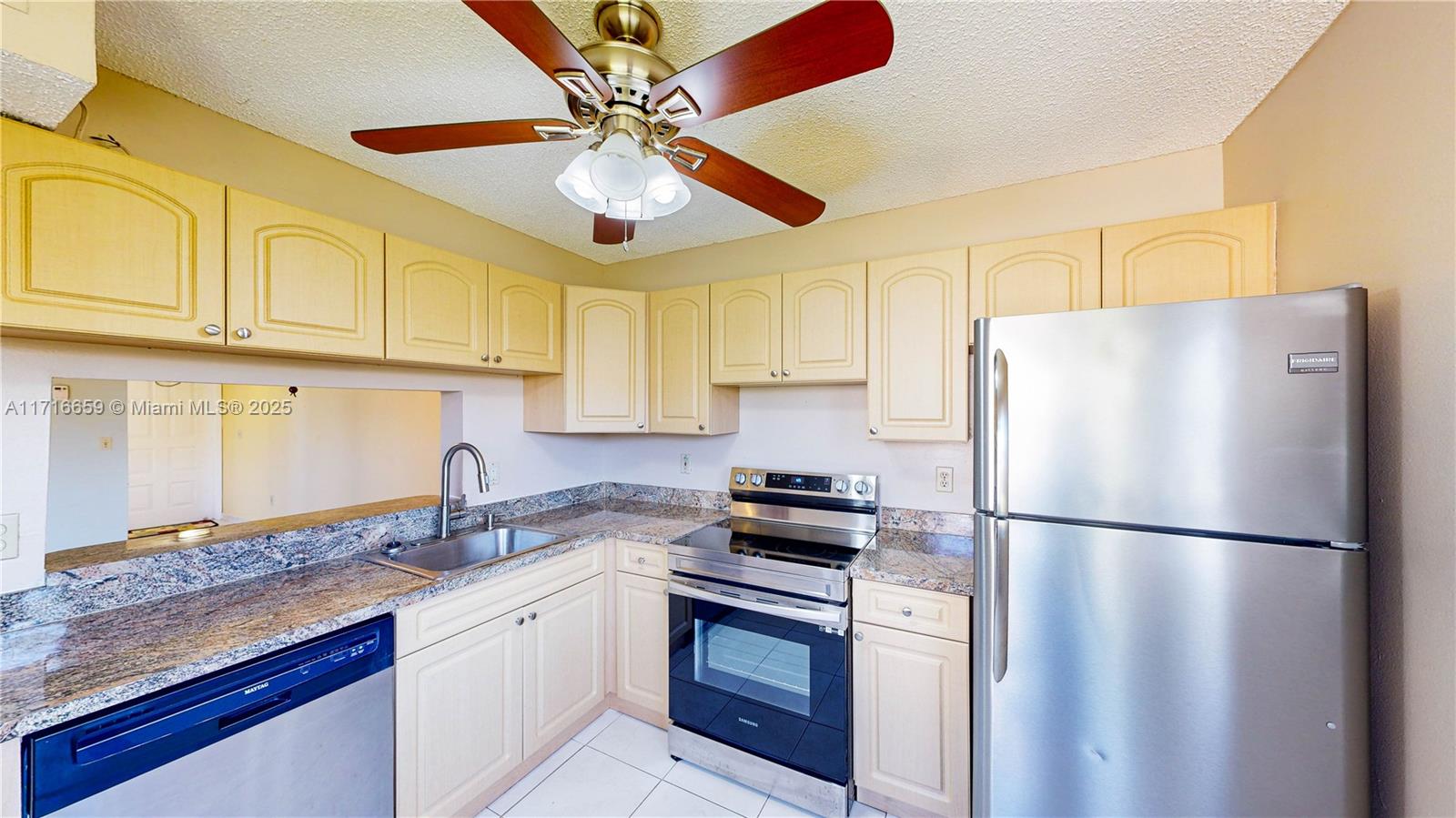 1140 Independence Trl 1140-d Property Photo 24