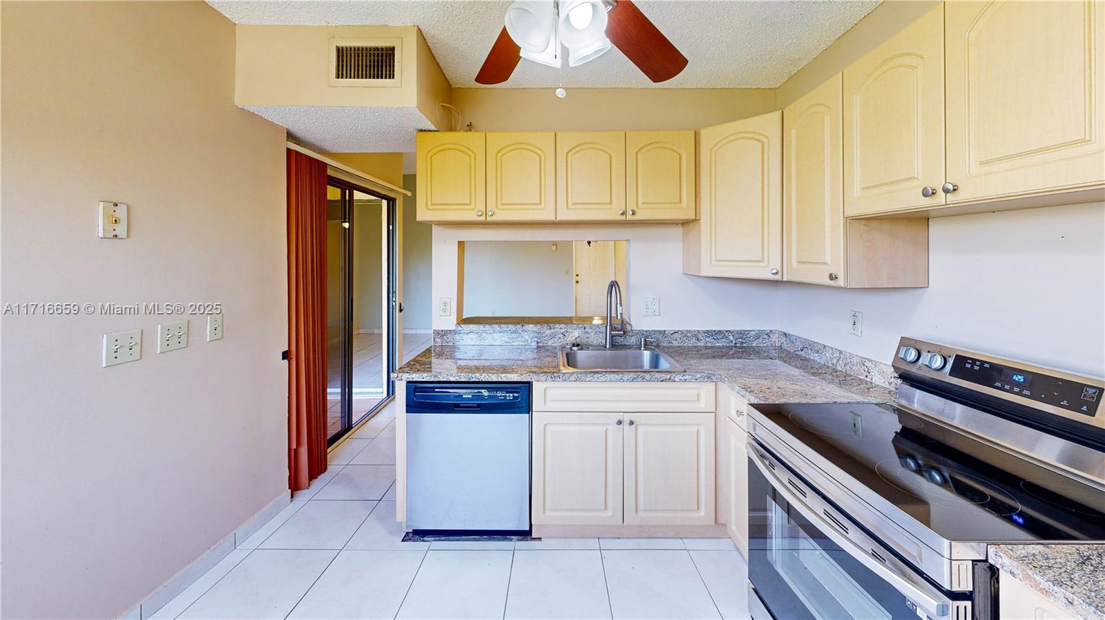 1140 Independence Trl 1140-d Property Photo 25