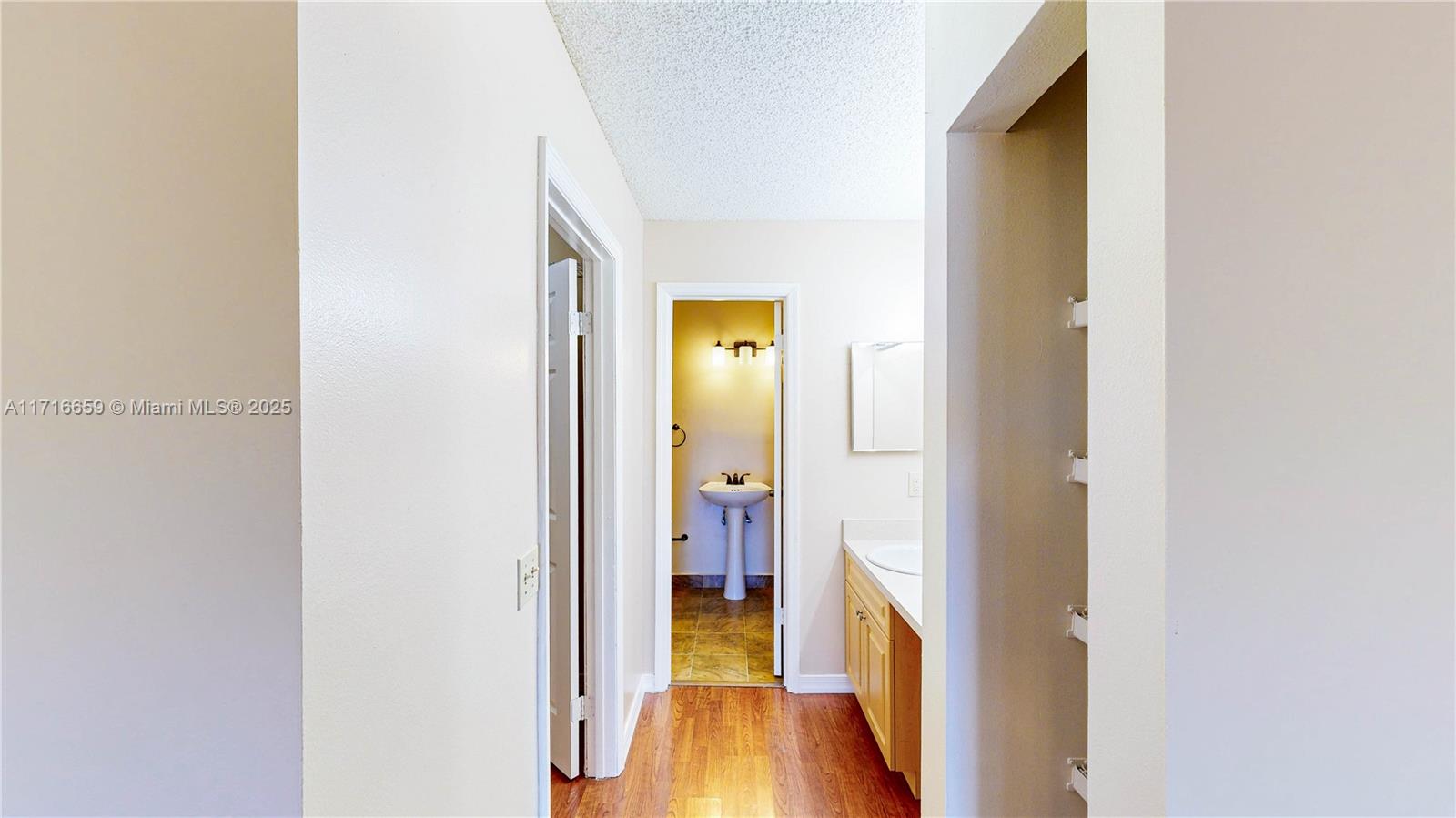 1140 Independence Trl 1140-d Property Photo 32