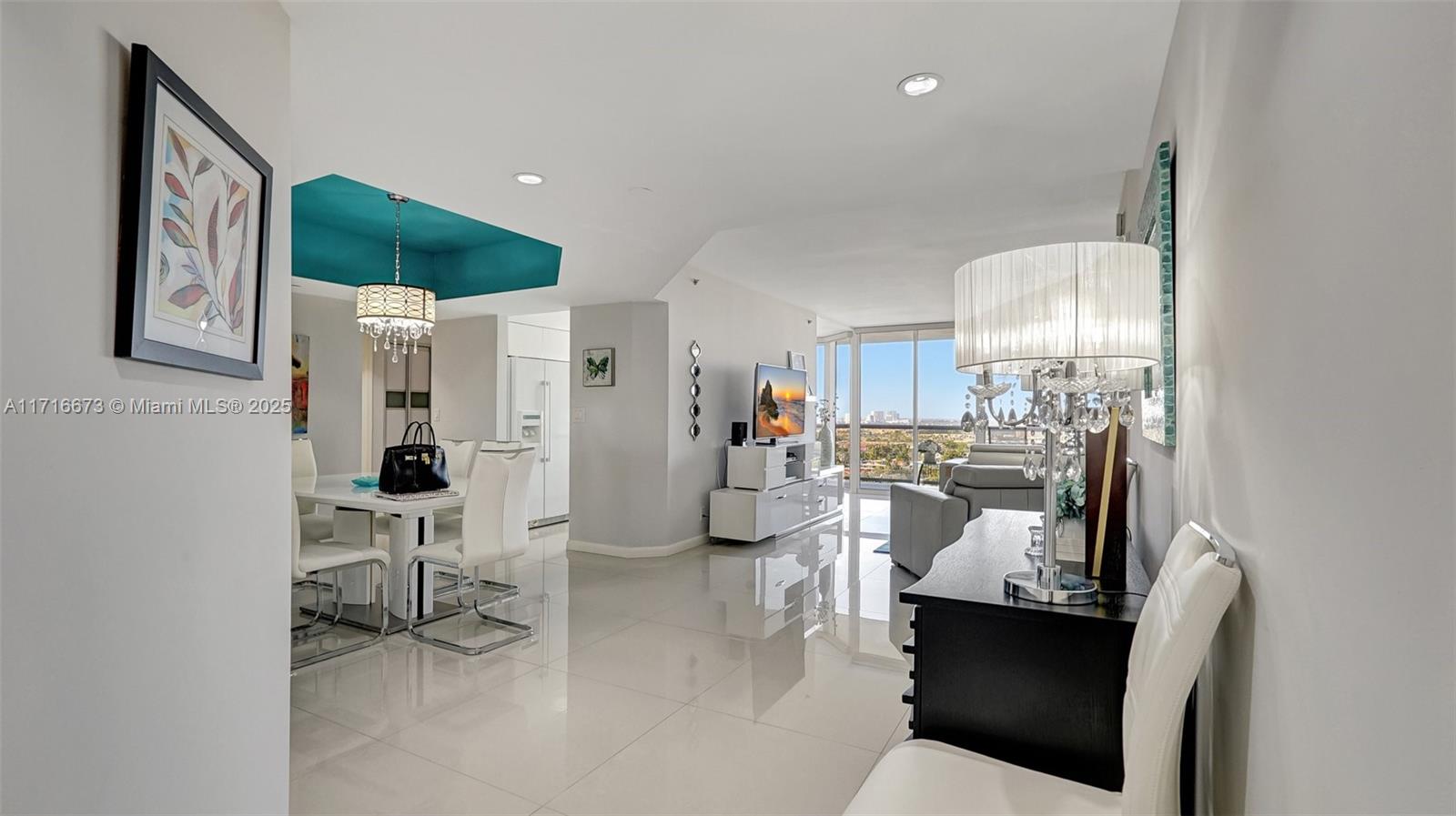 3598 Yacht Club Dr 1901 Property Photo 14