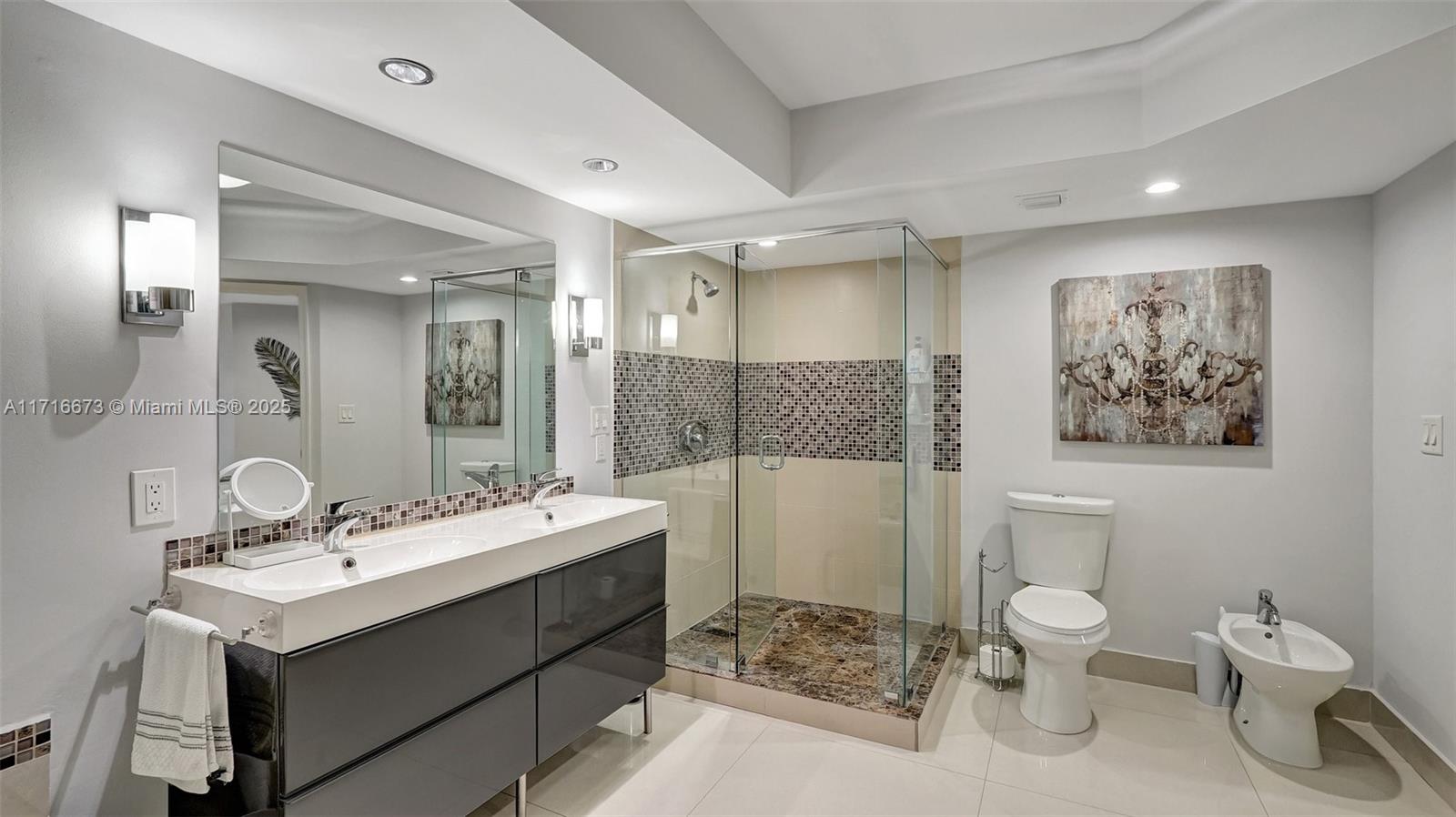 3598 Yacht Club Dr 1901 Property Photo 28