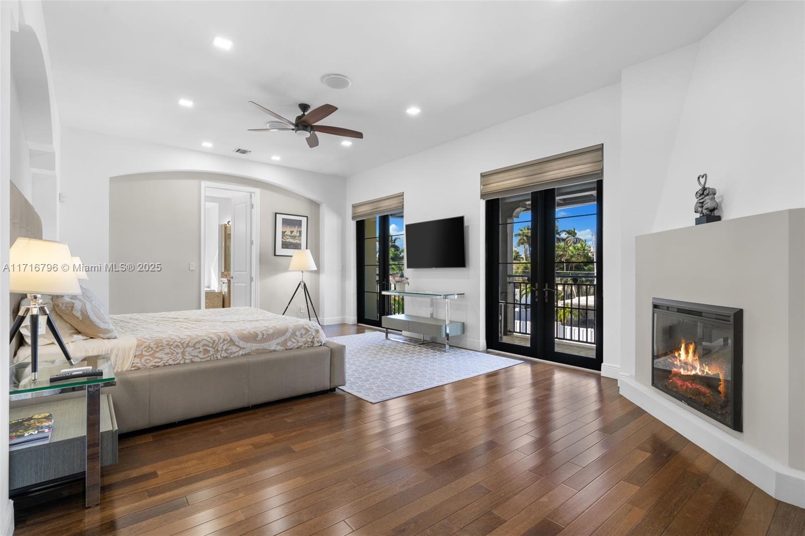956 Hollywood Blvd Property Photo 30