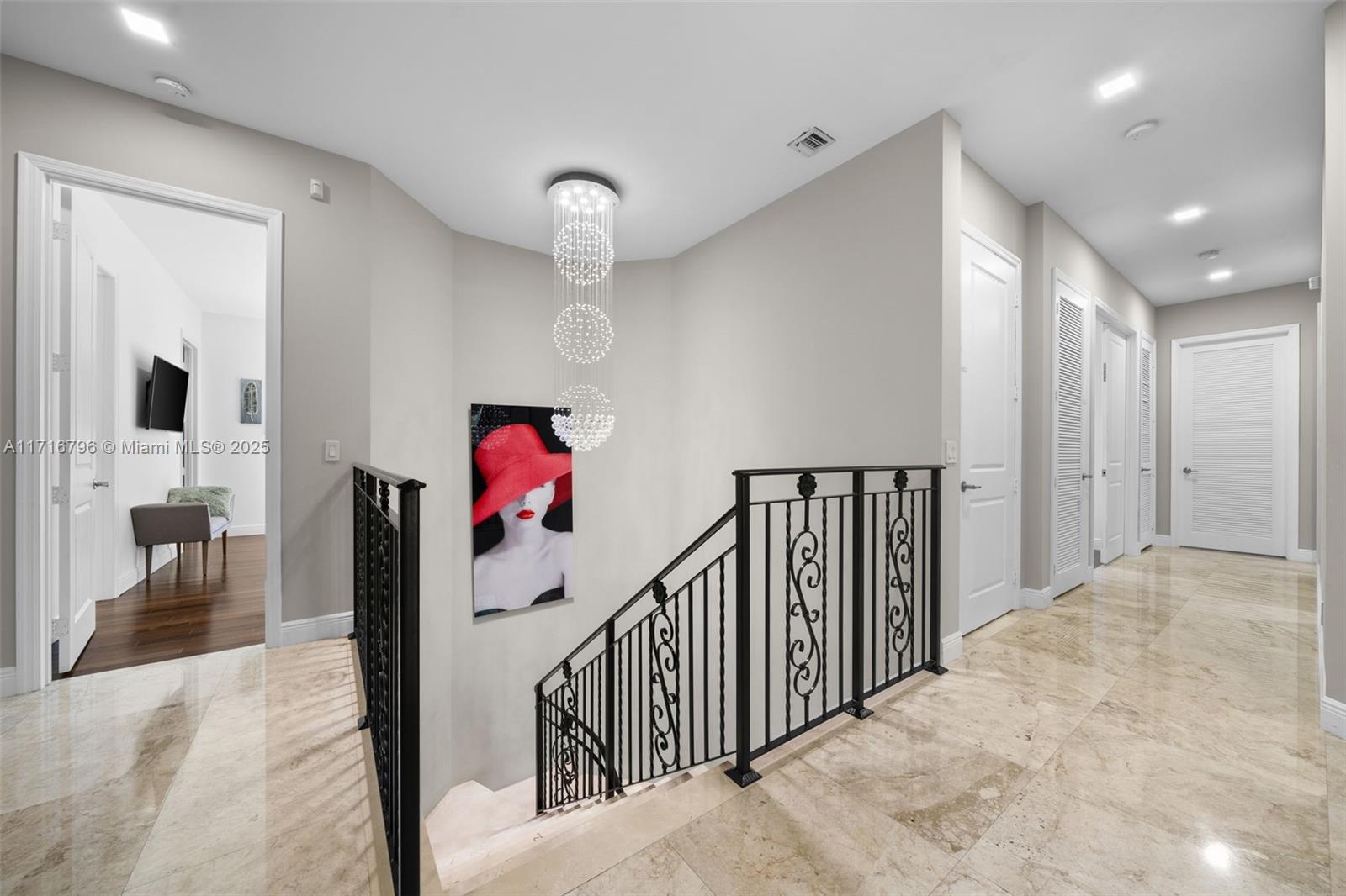 956 Hollywood Blvd Property Photo 32