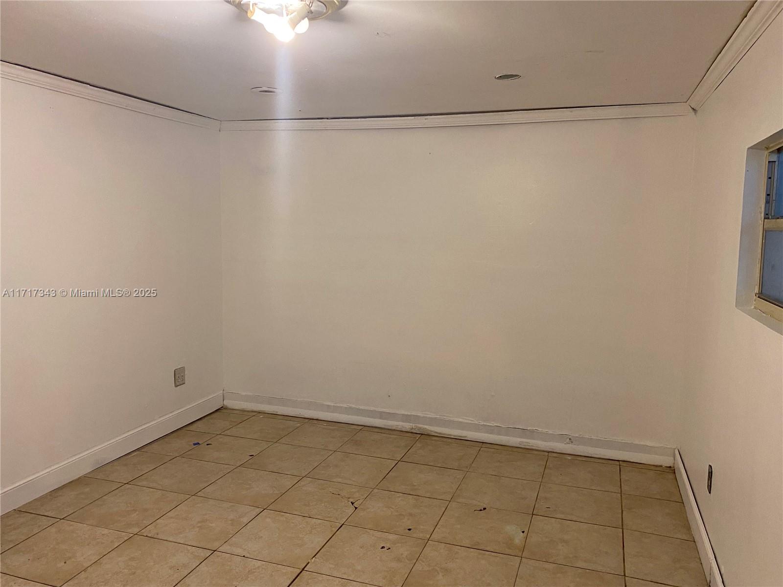 5712 Sw 25th St #2 Property Photo 6