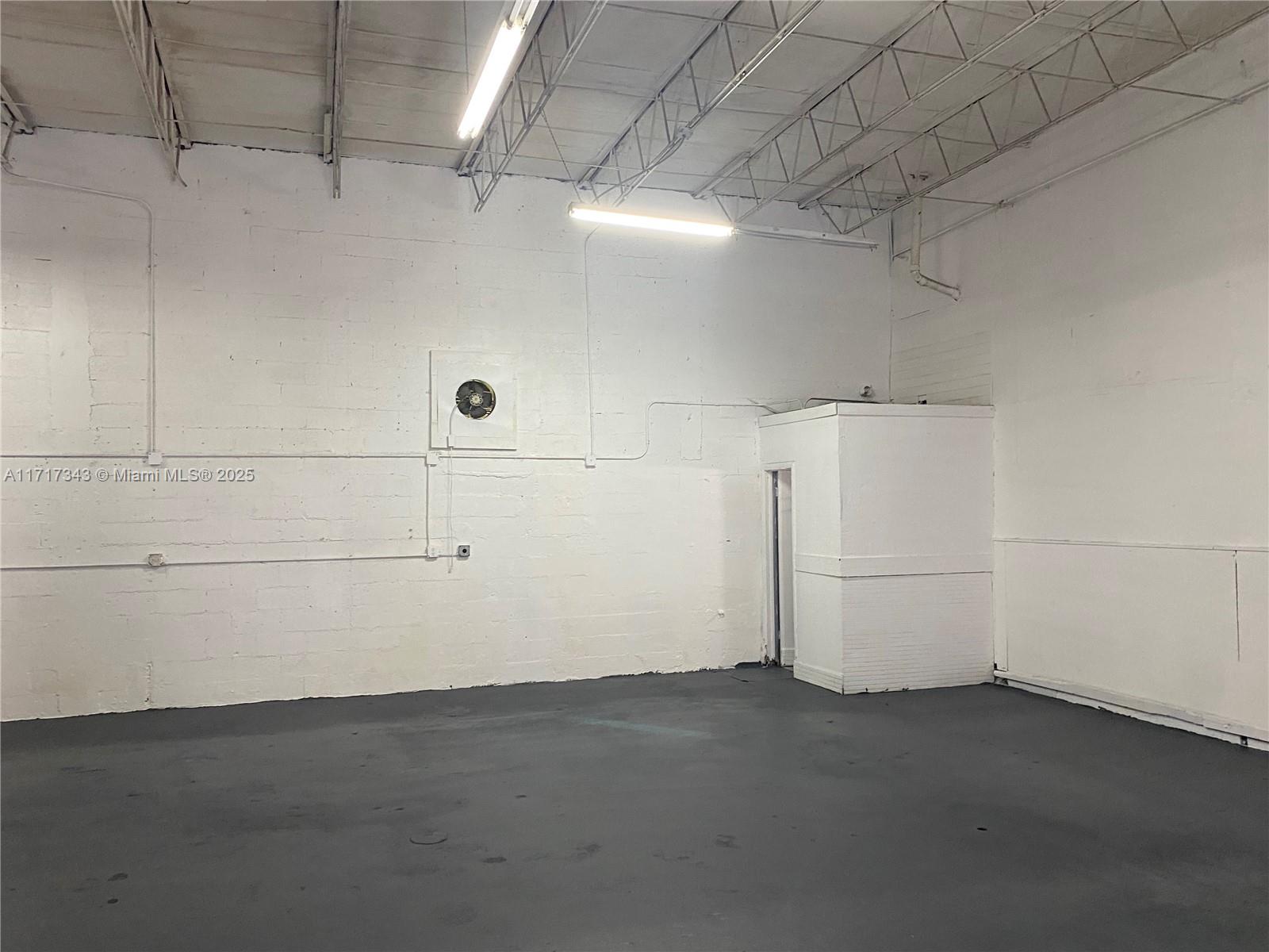 5712 Sw 25th St #2 Property Photo 16
