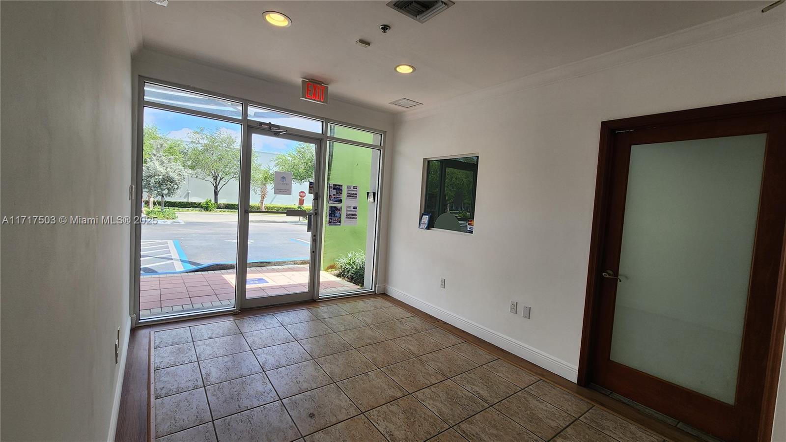 7766 Nw 46th St Property Photo 15