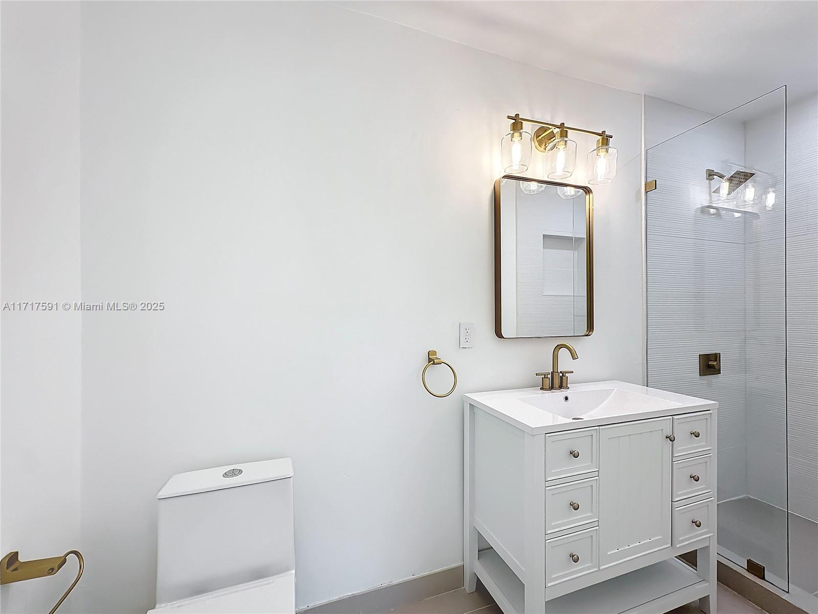9371 Martinique Dr Property Photo 19