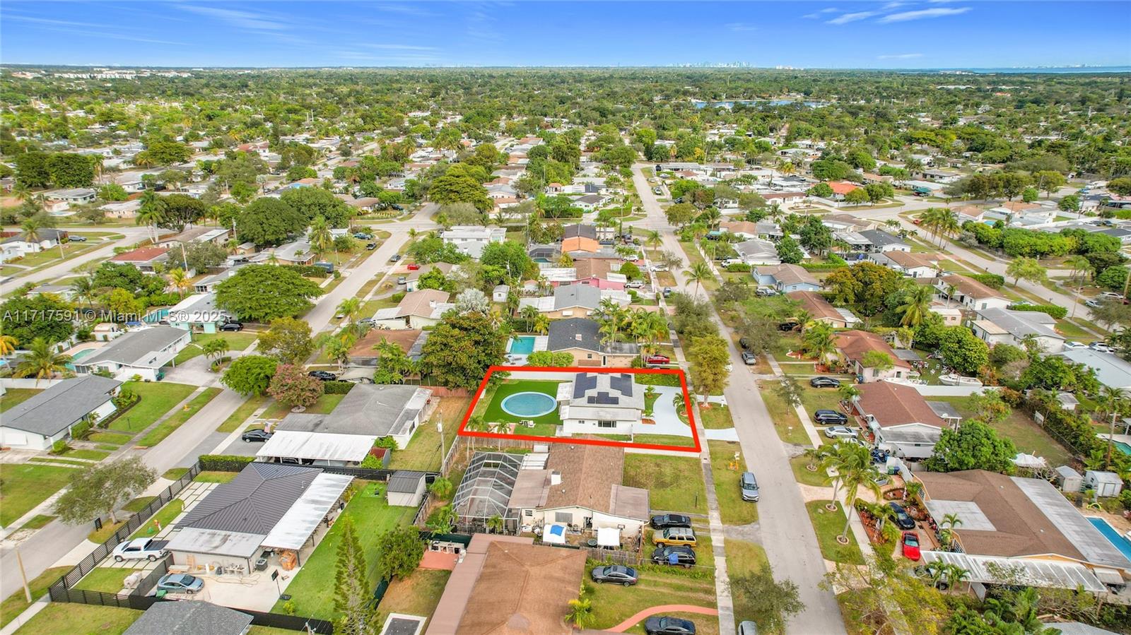 9371 Martinique Dr Property Photo 33