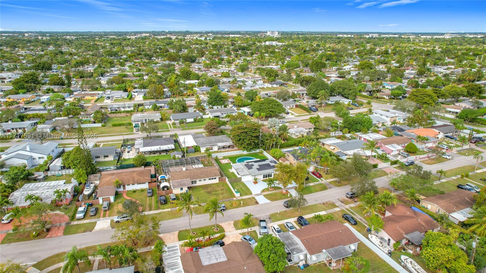 9371 Martinique Dr Property Photo 35
