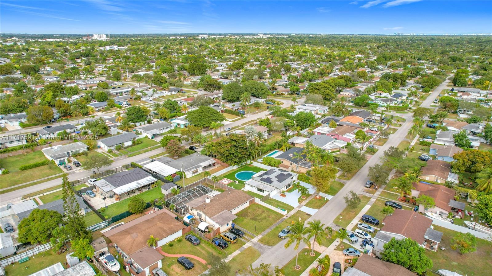 9371 Martinique Dr Property Photo 36