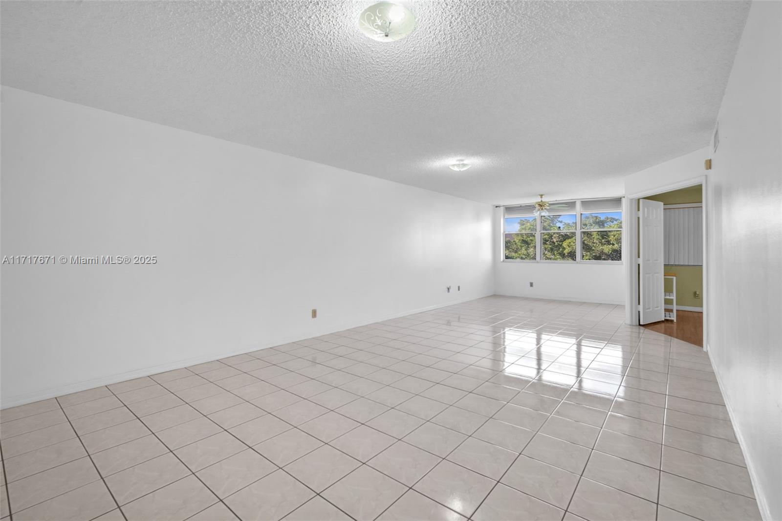 10369 Nw 24th Pl 402 Property Photo 10