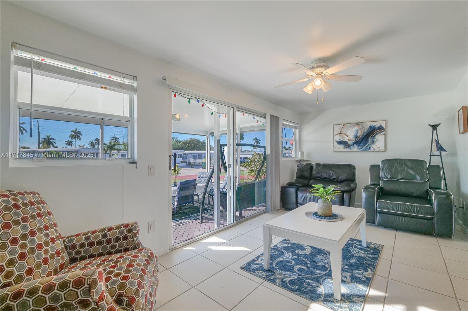 8501 Sw 18th Ct Property Photo 2