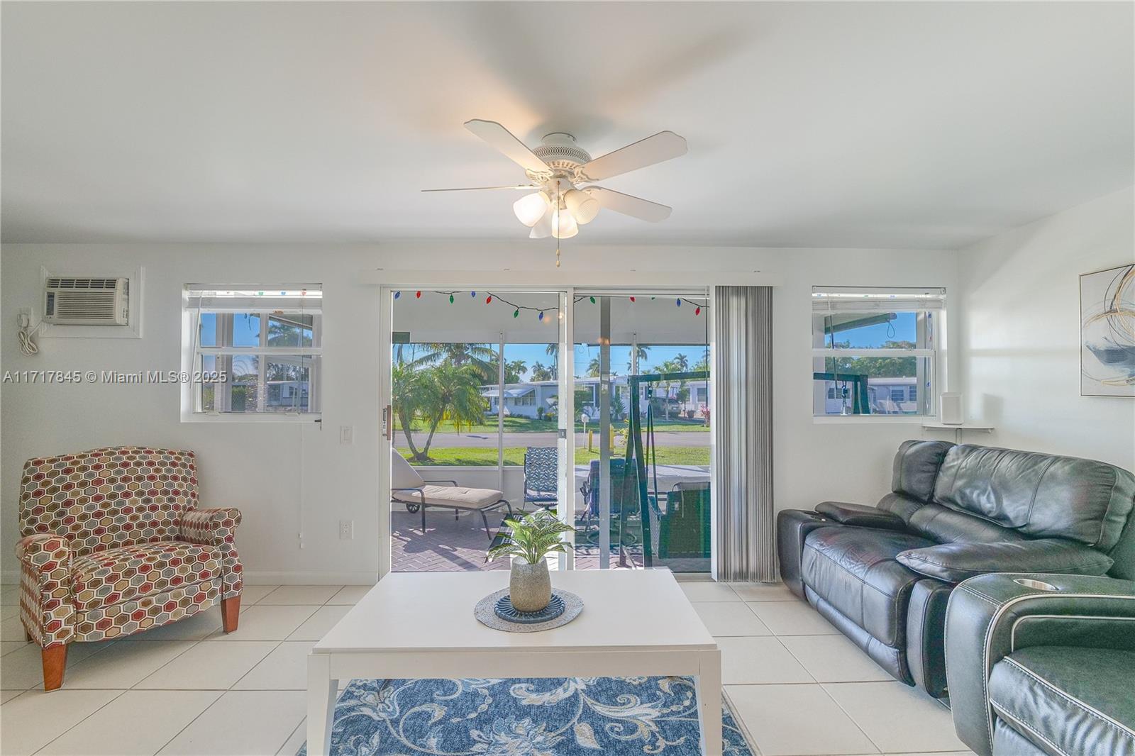 8501 Sw 18th Ct Property Photo 4